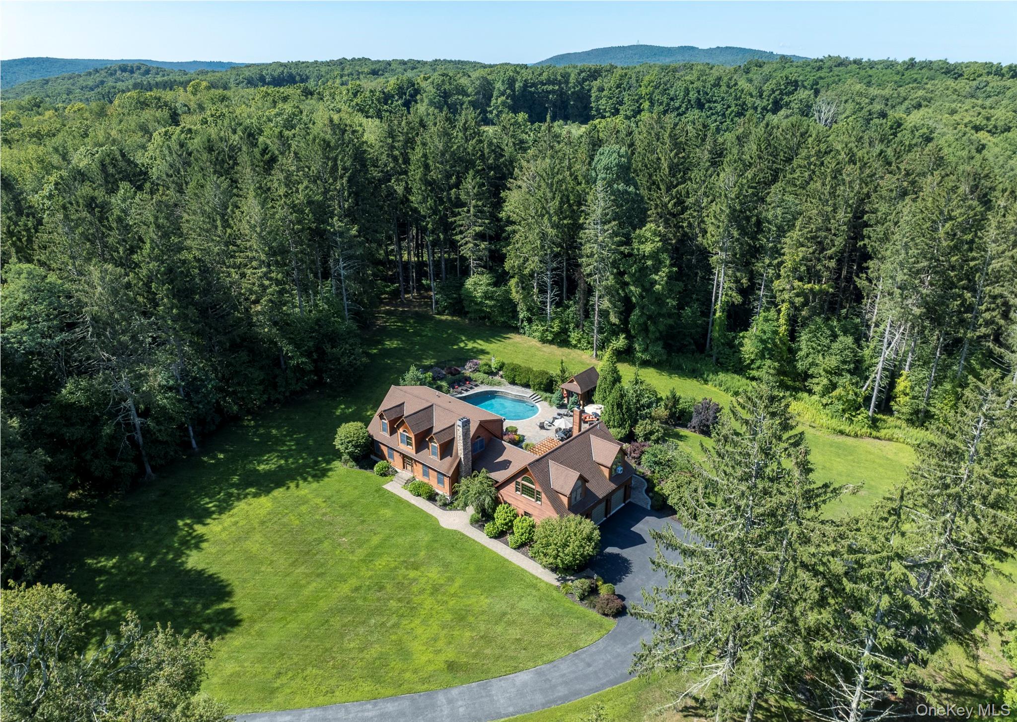 536 Camby Road – For Sale photo 2