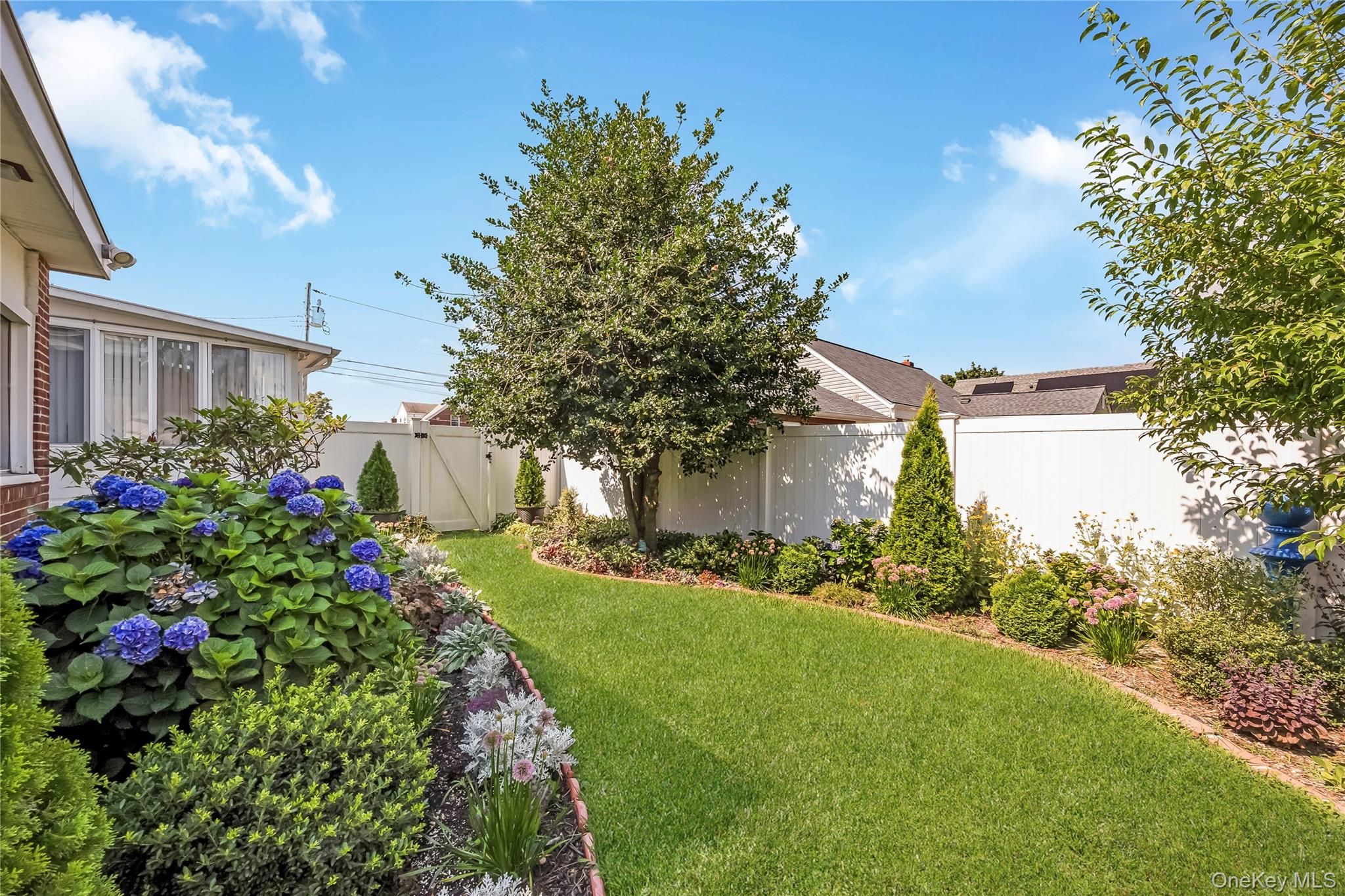 133 Booth Street – For Sale photo 11