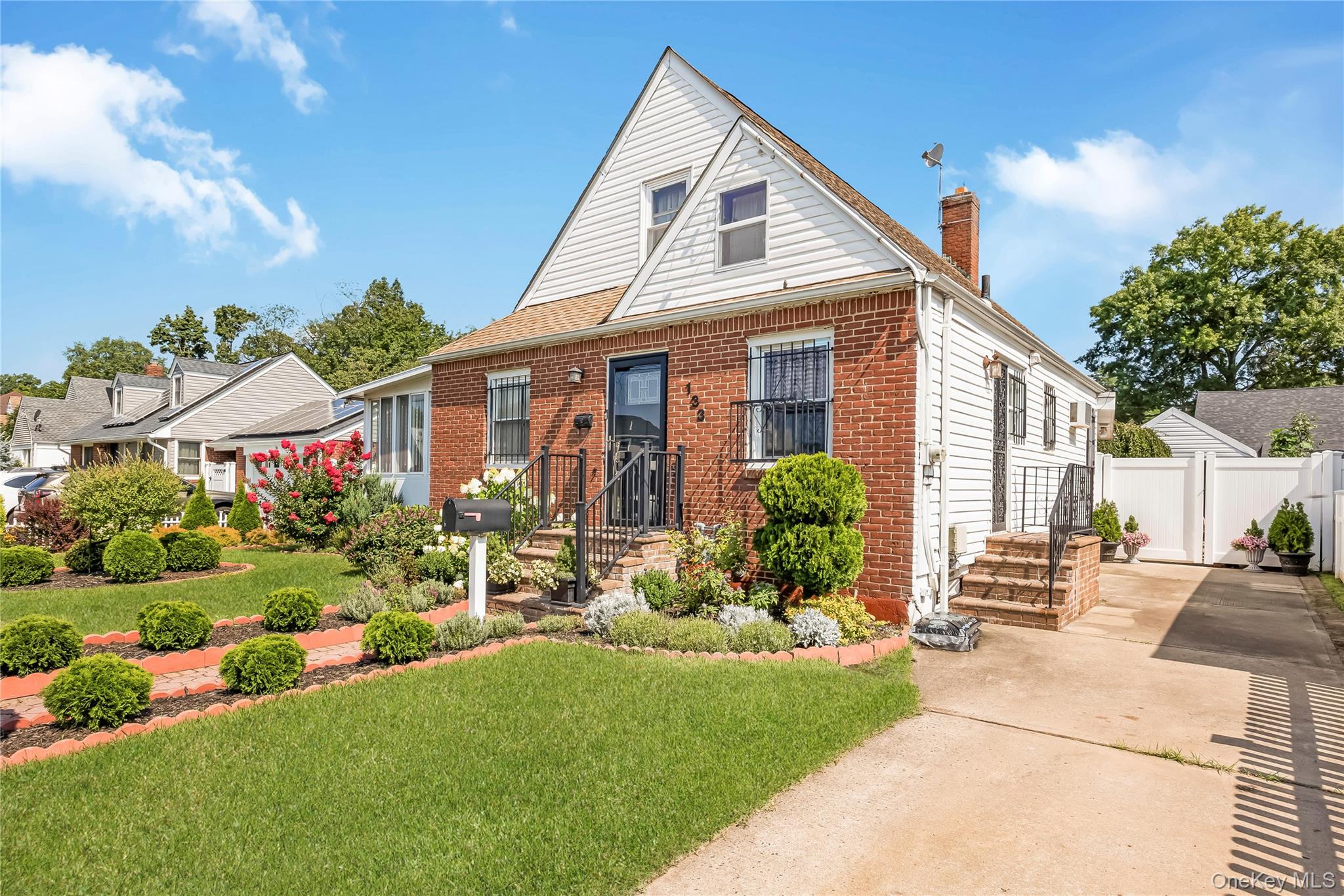 133 Booth Street – For Sale photo 2