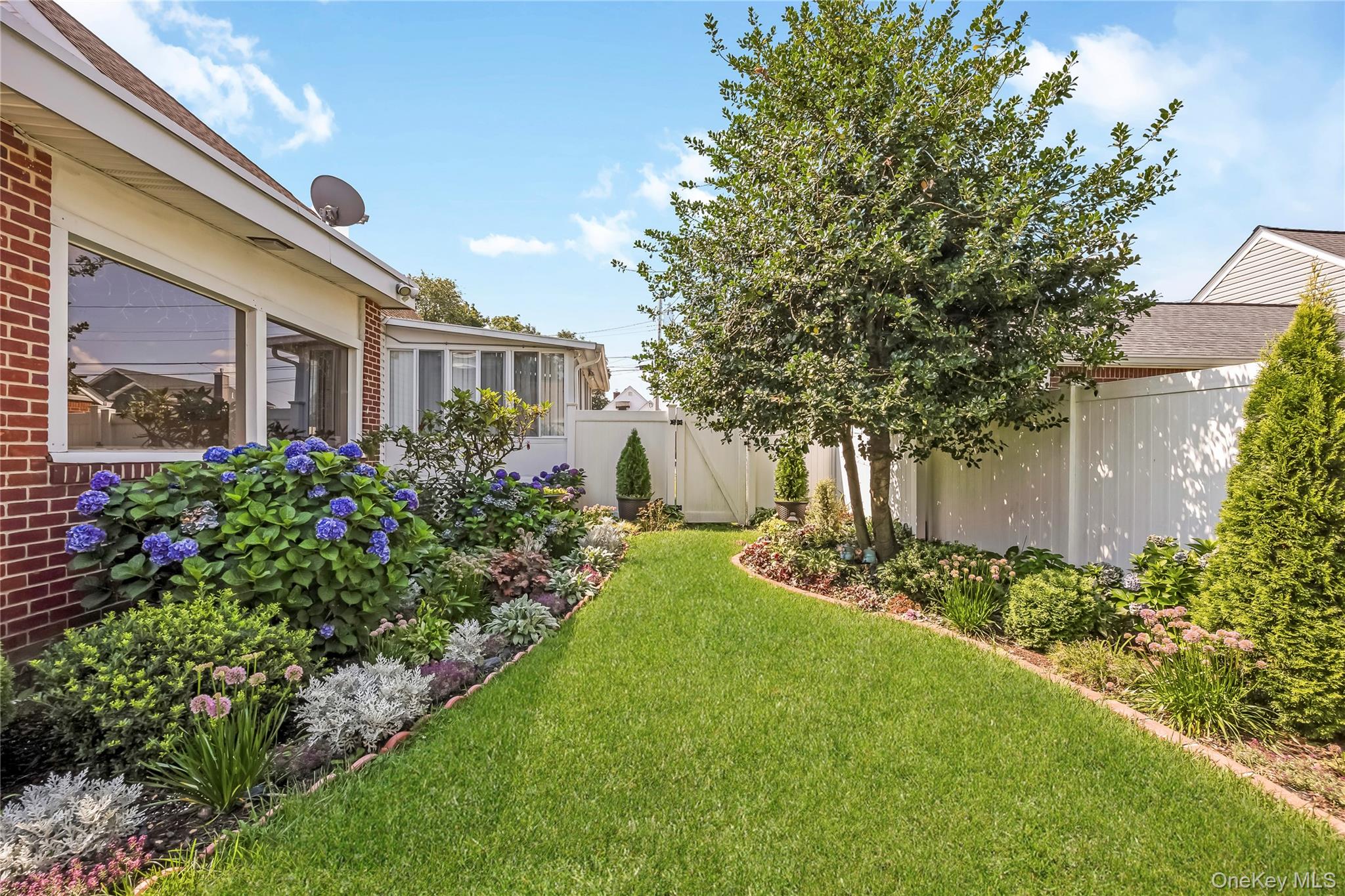 133 Booth Street – For Sale photo 10