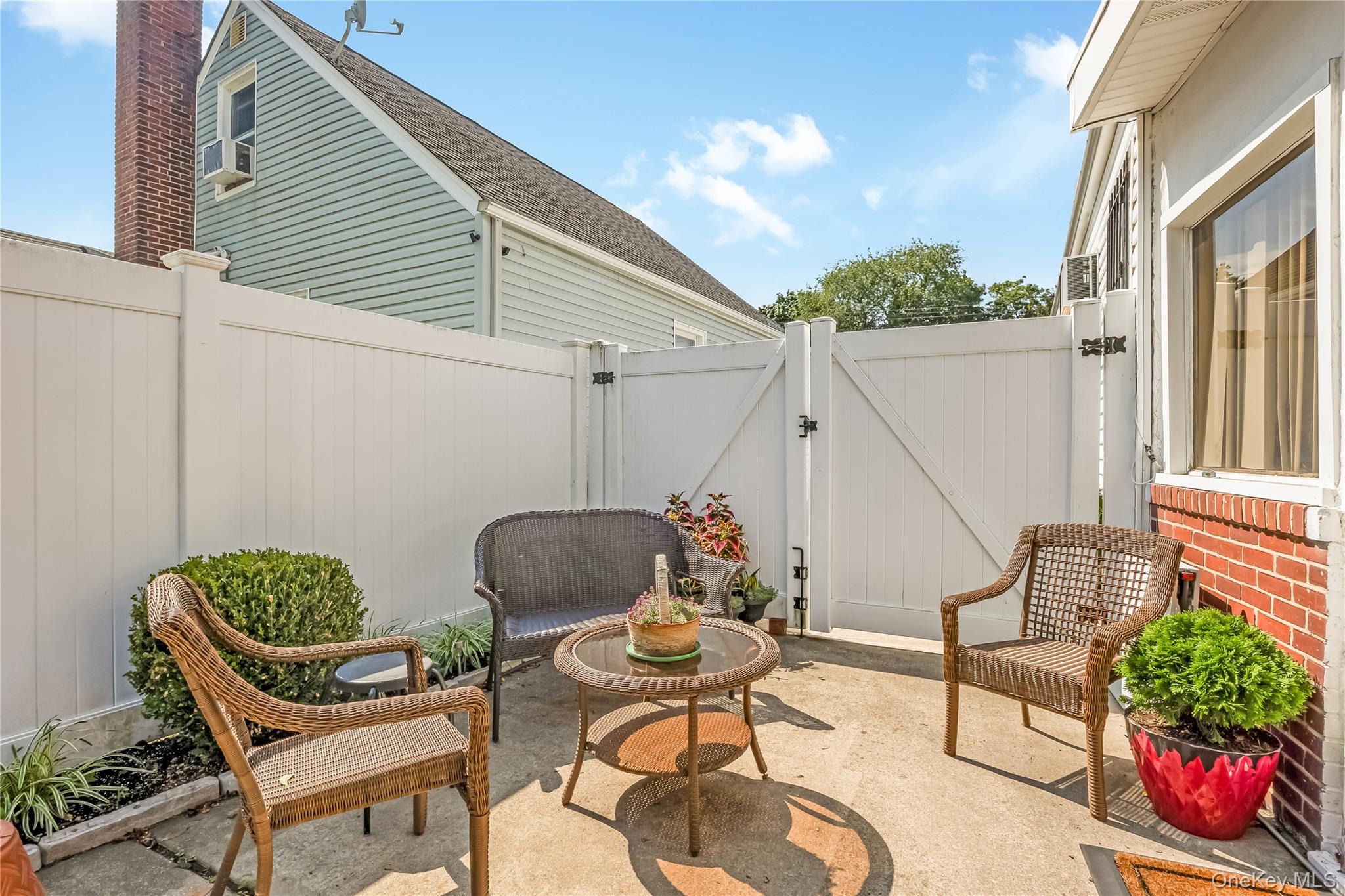 133 Booth Street – For Sale photo 5