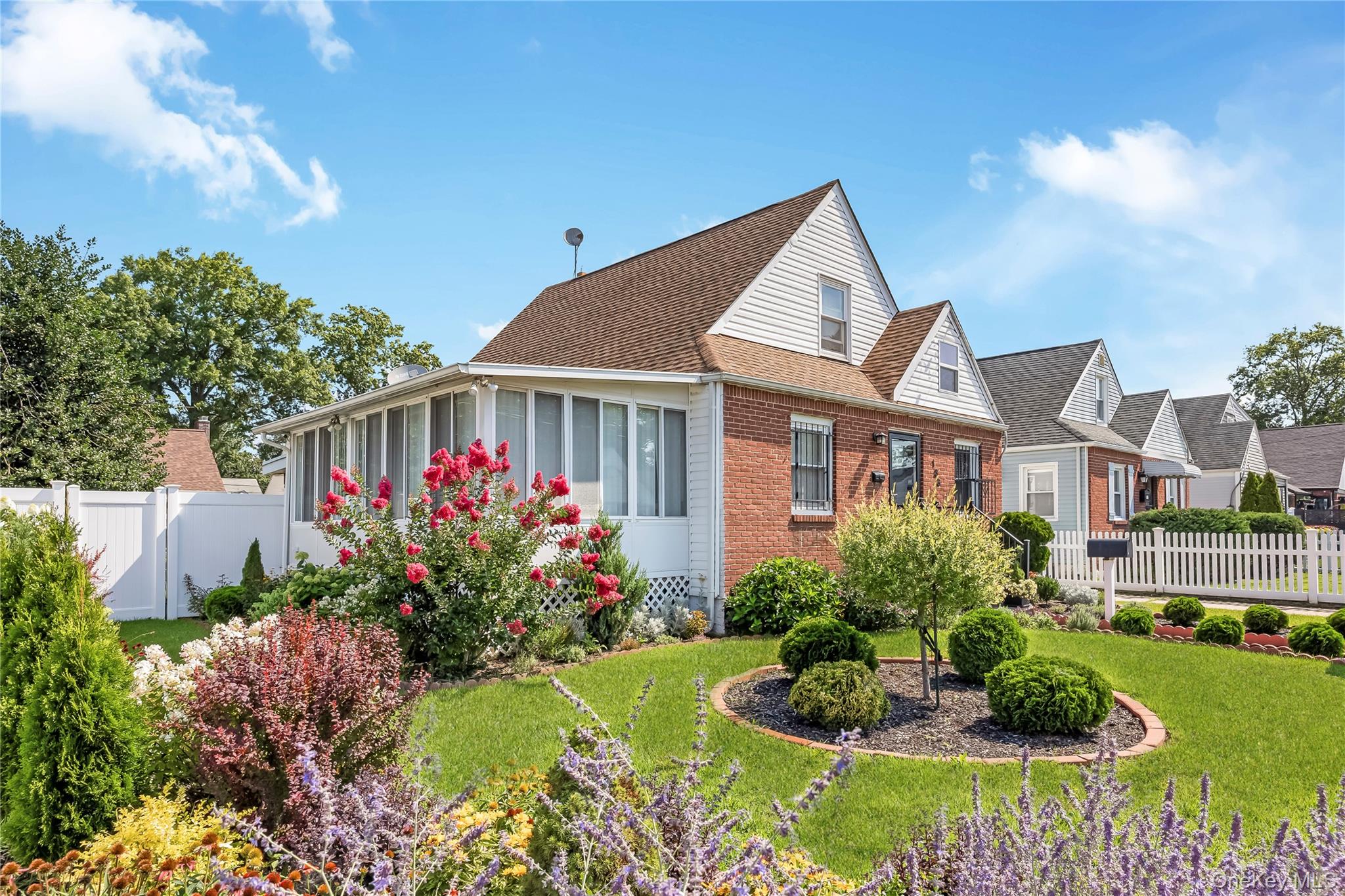 133 Booth Street – For Sale photo 3