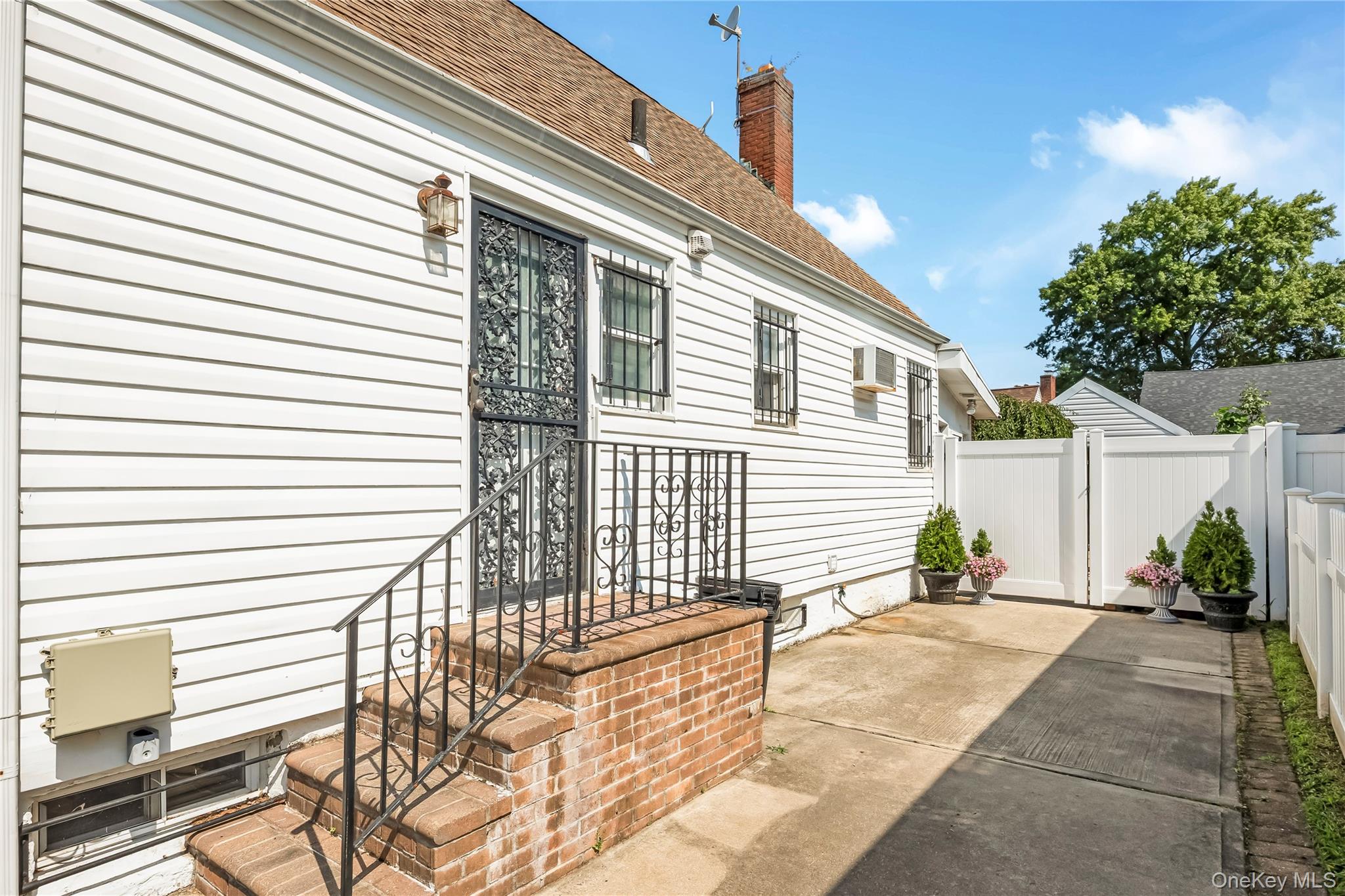 133 Booth Street – For Sale photo 4