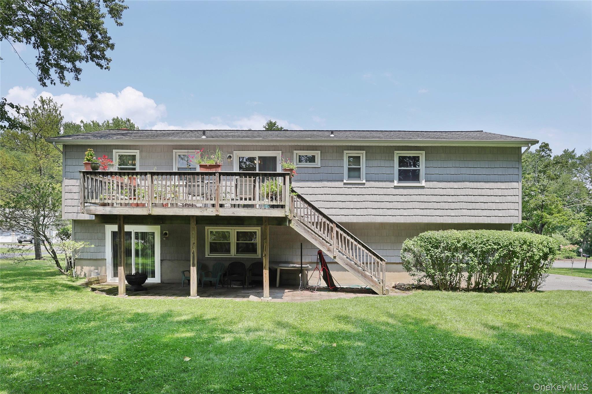 33 Tor View Avenue – For Sale photo 4