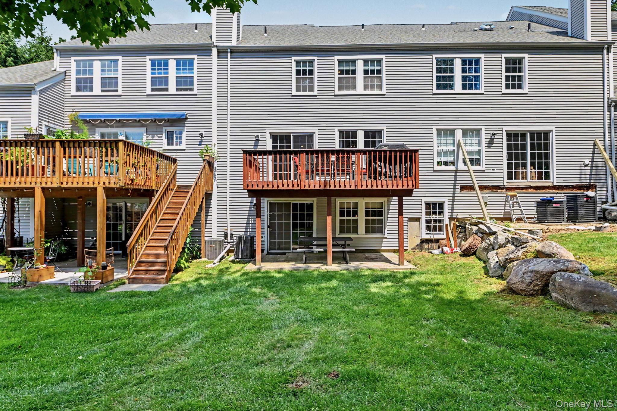 210 Sandpiper Court, Unit 210 photo 32