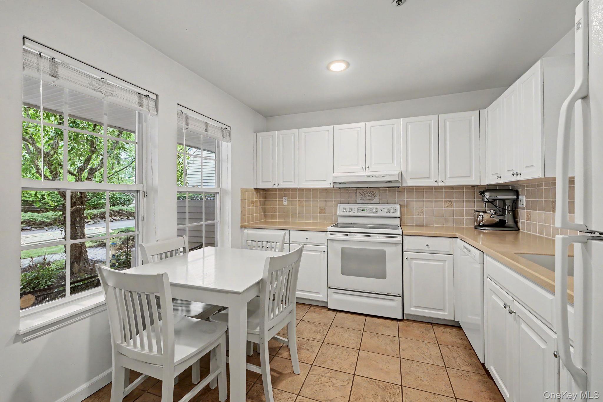 210 Sandpiper Court, Unit 210 photo 6
