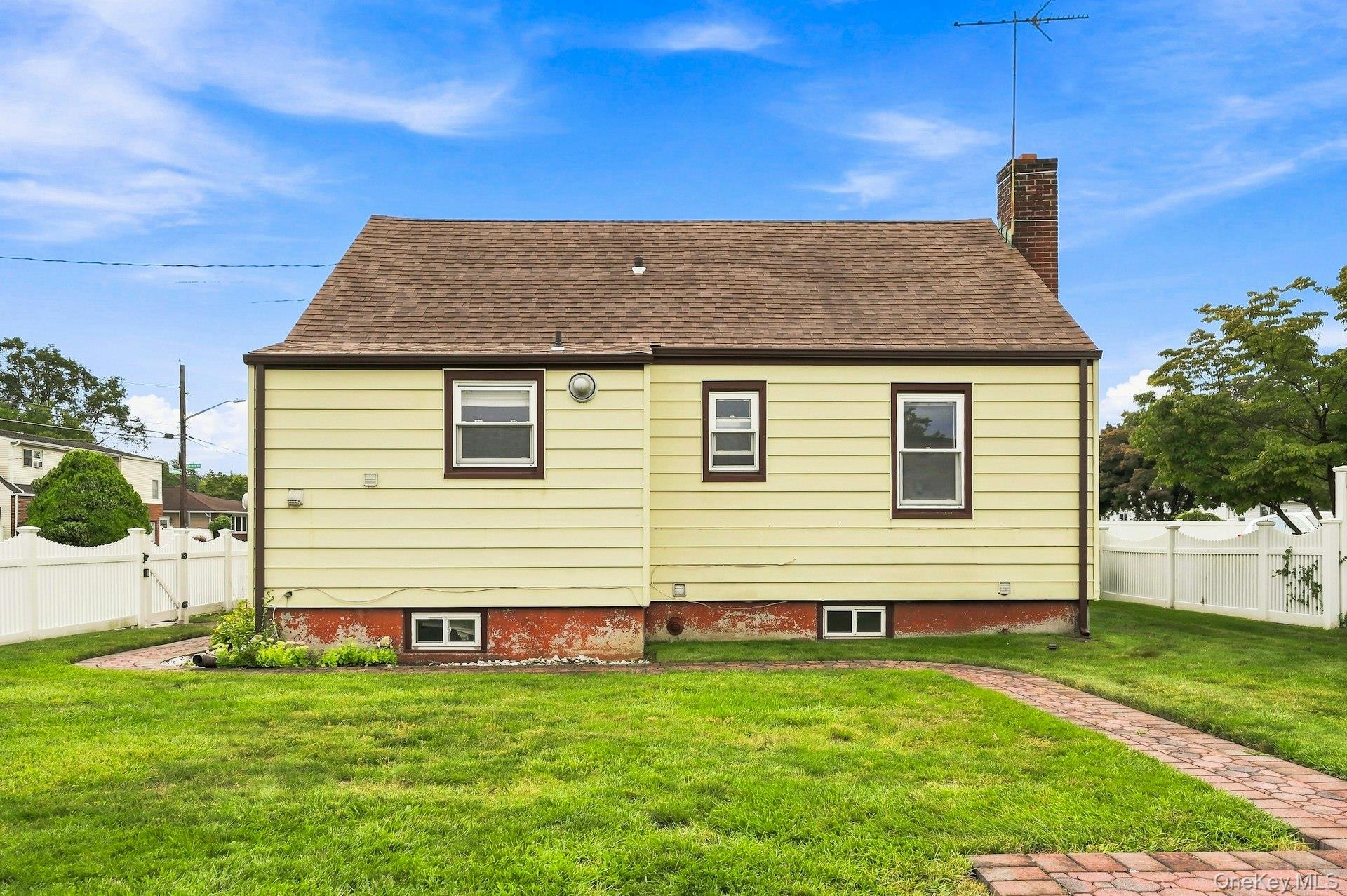 39 Emma Street – For Sale photo 8