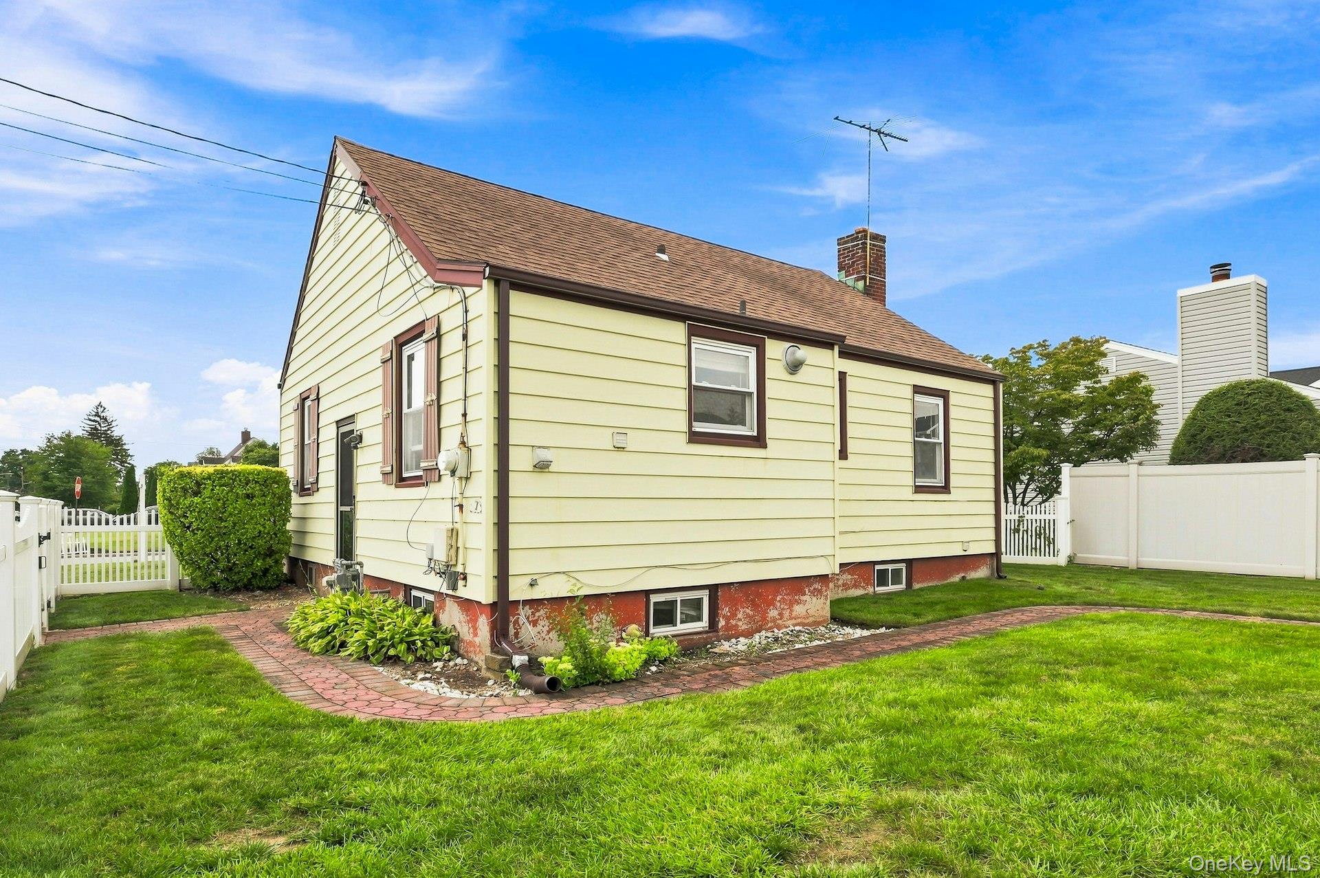 39 Emma Street – For Sale photo 7