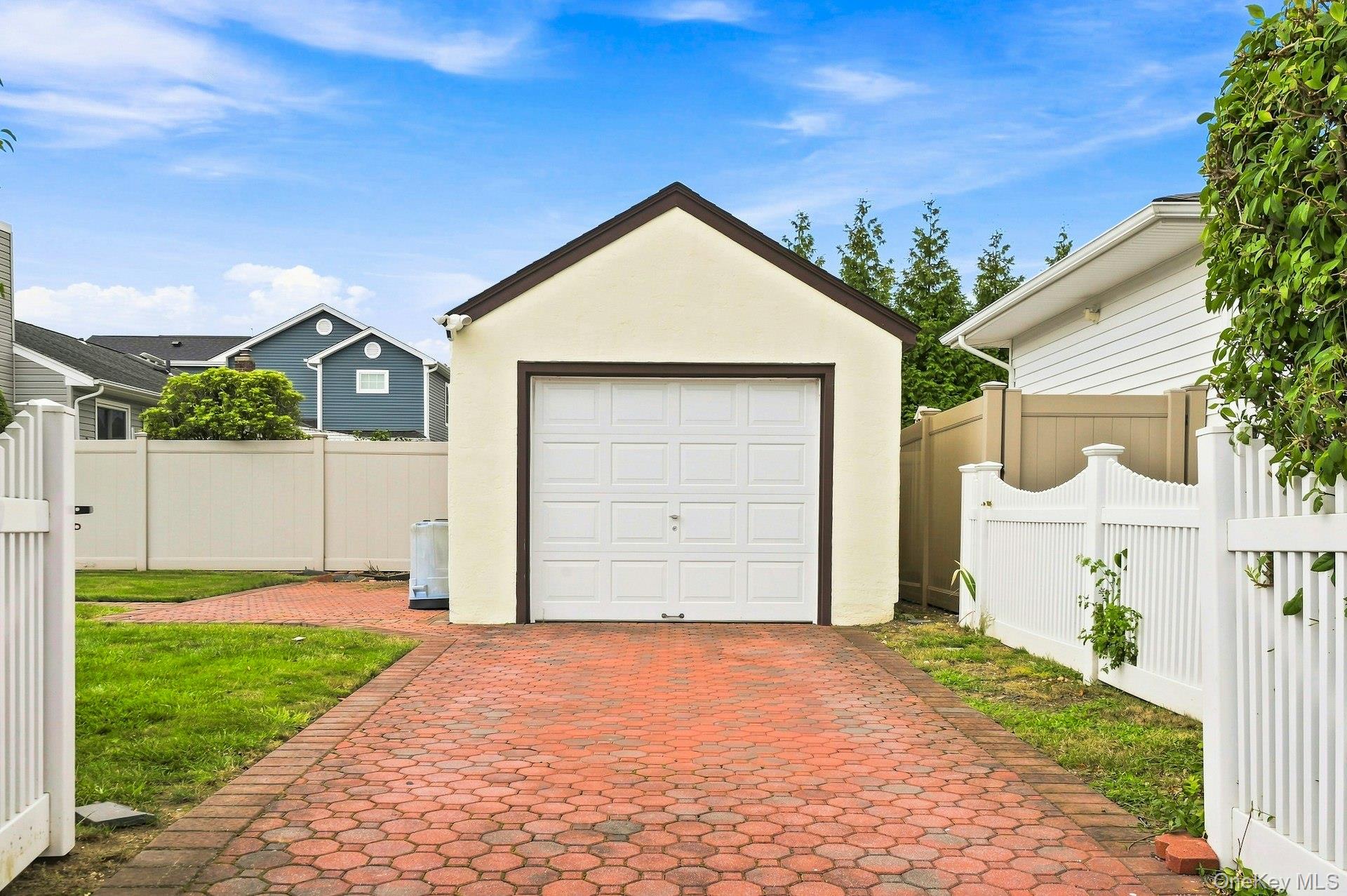 39 Emma Street – For Sale photo 6