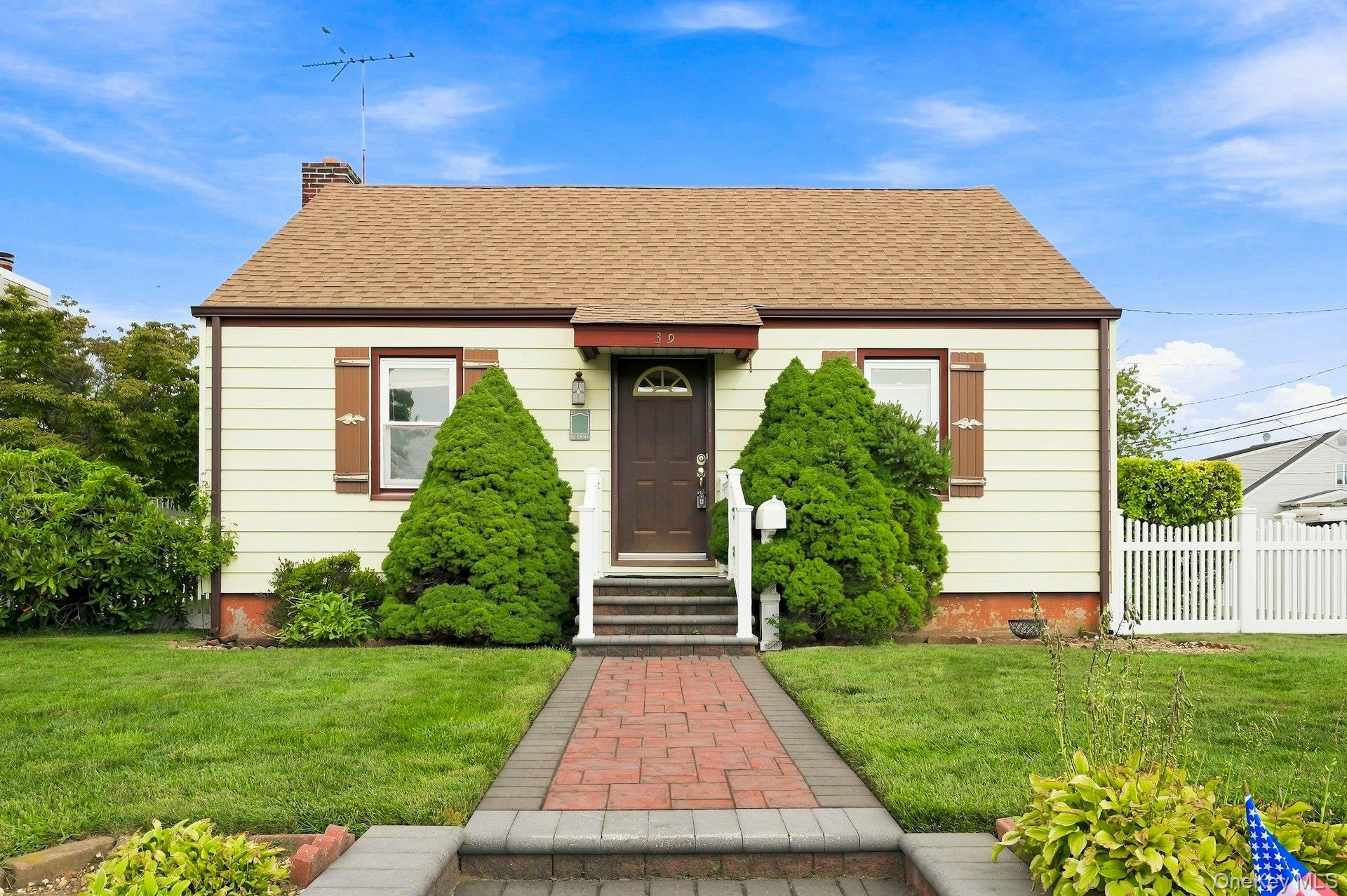 39 Emma Street – For Sale
