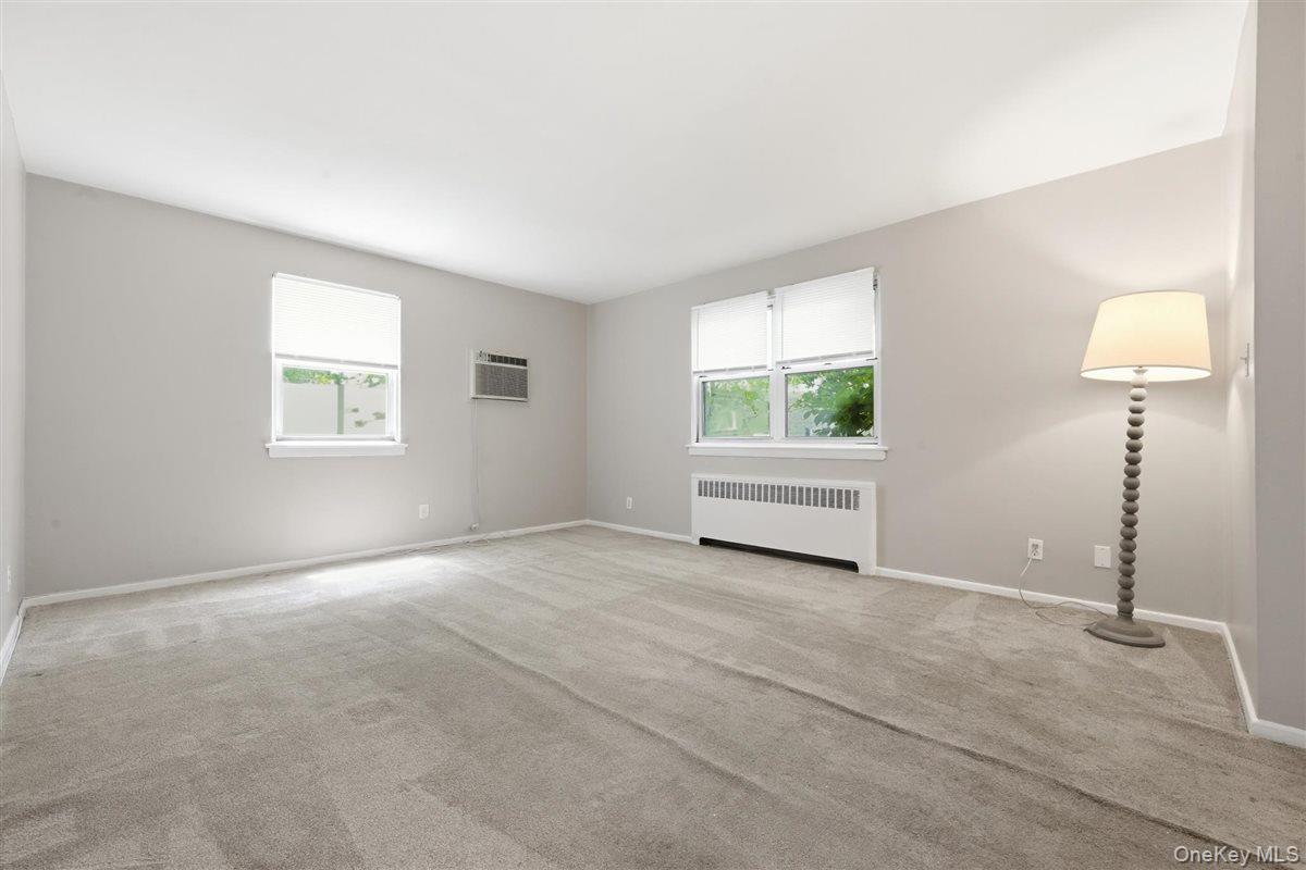 82-75 Langdale Street, Unit 103A photo 7