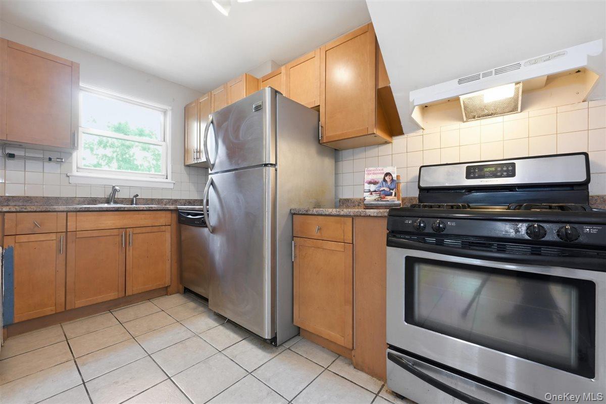 82-75 Langdale Street, Unit 103A photo 4