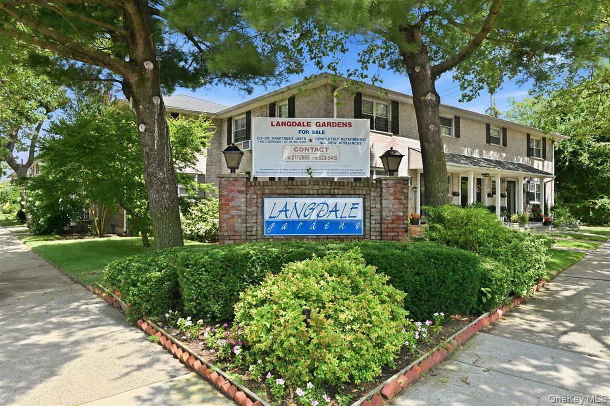 82-75 Langdale Street, Unit 103A photo 22