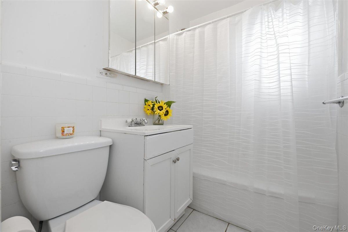 82-75 Langdale Street, Unit 103A photo 19