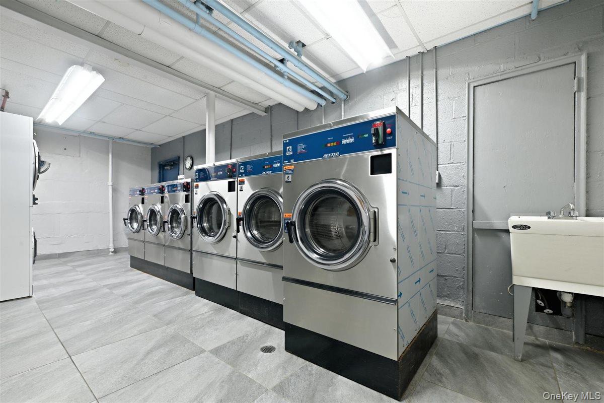 82-75 Langdale Street, Unit 103A photo 21