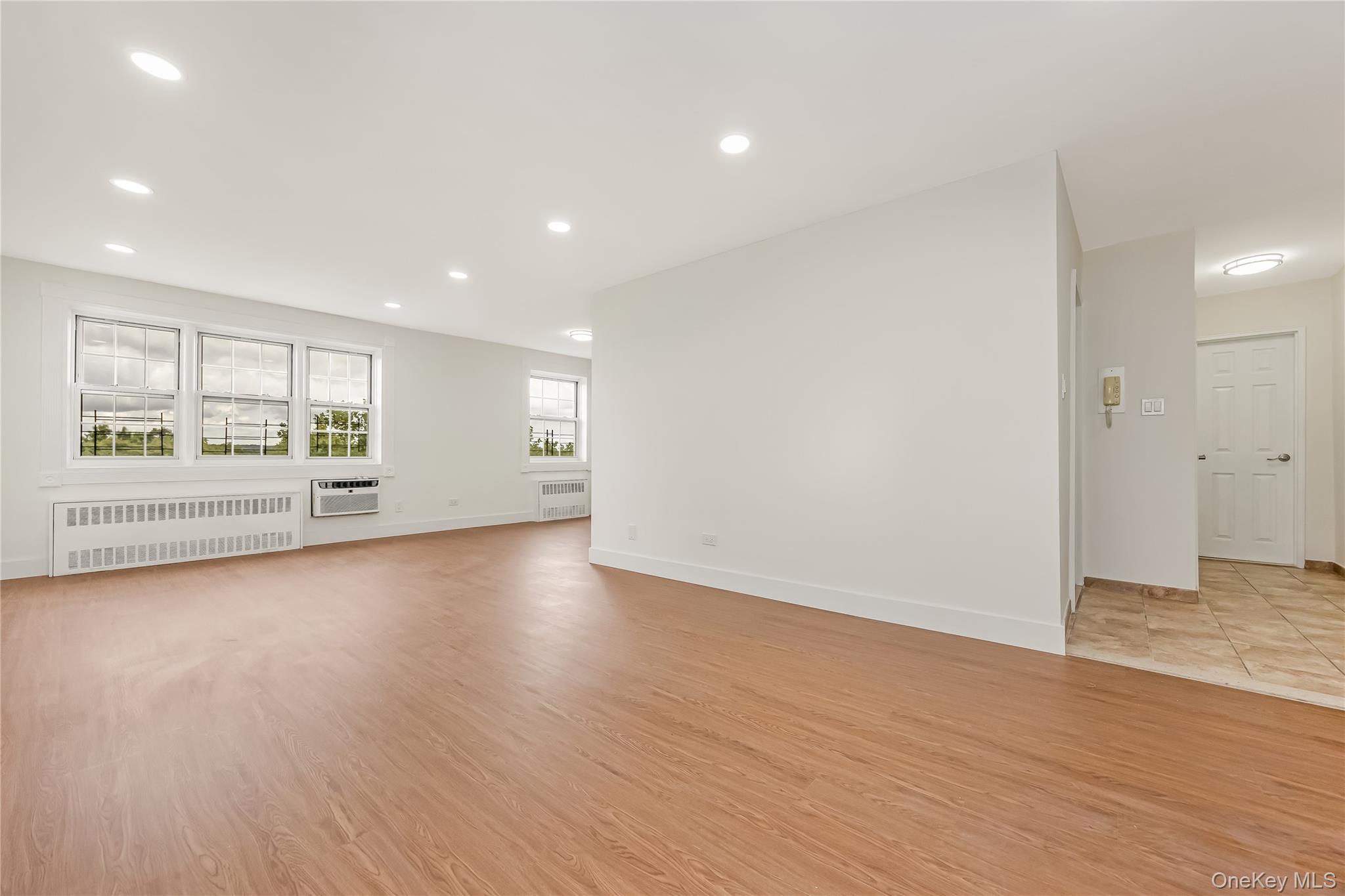 87-10 149th Avenue, Unit 5N photo 9