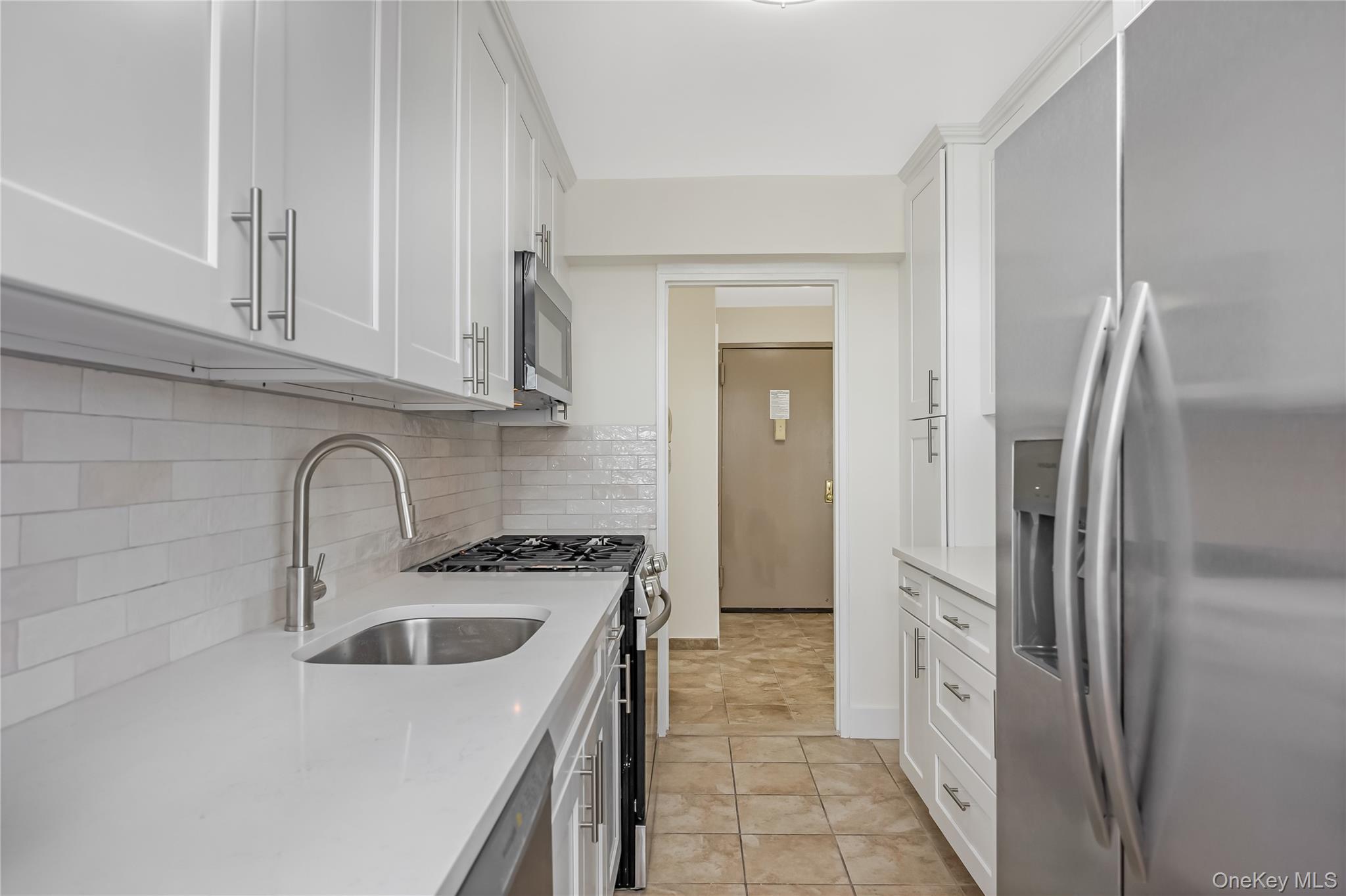 87-10 149th Avenue, Unit 5N photo 11