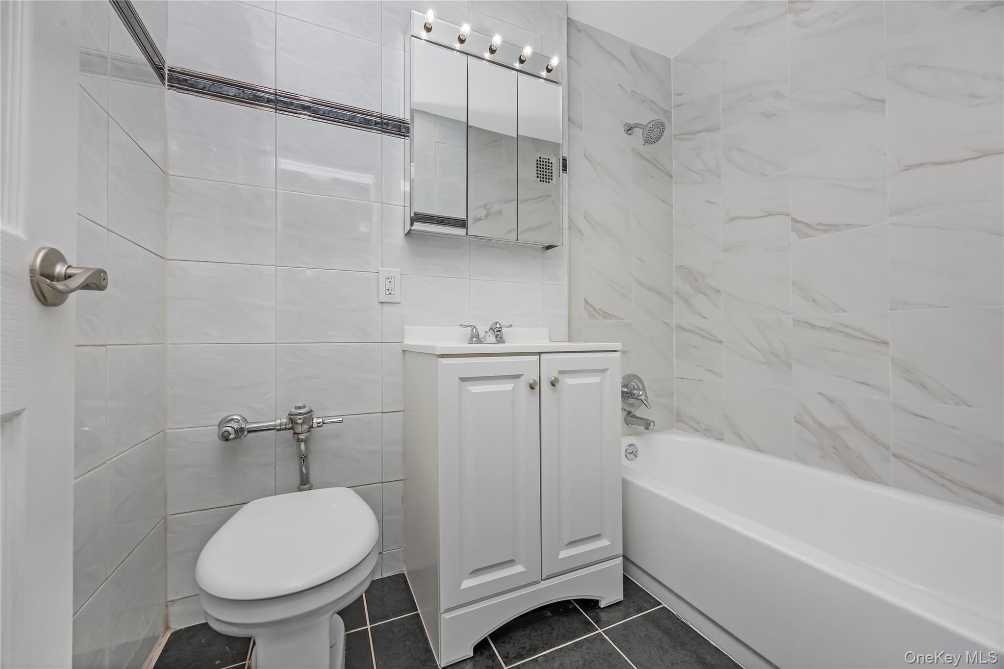87-10 149th Avenue, Unit 5N photo 14