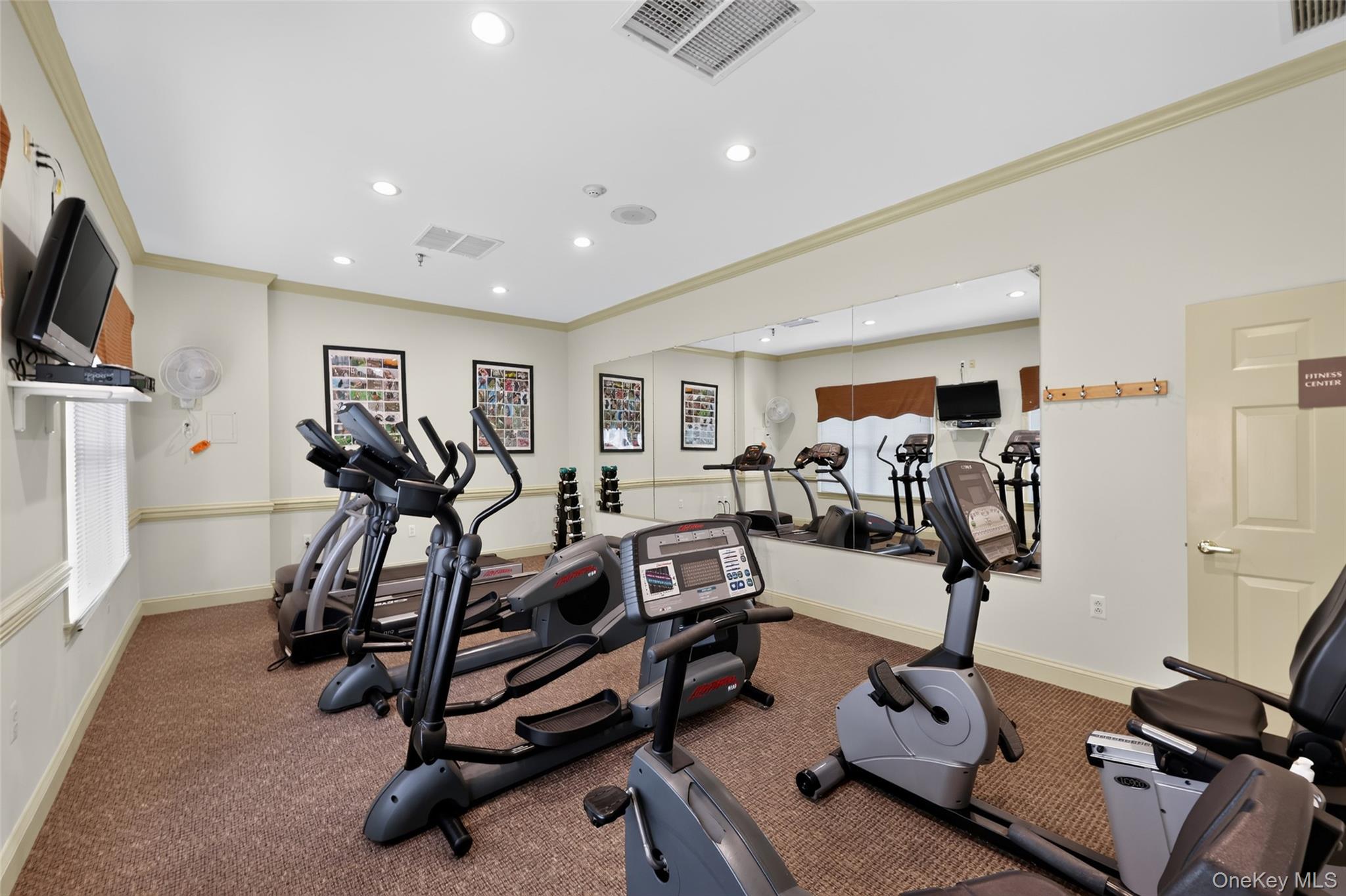 24 N De Baun Avenue, Unit 305 photo 30