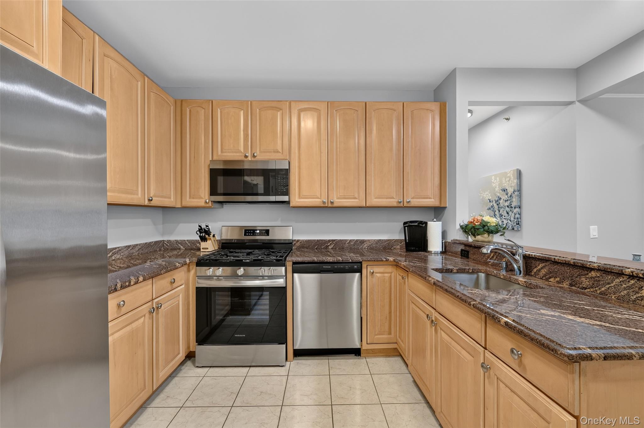 24 N De Baun Avenue, Unit 305 photo 5