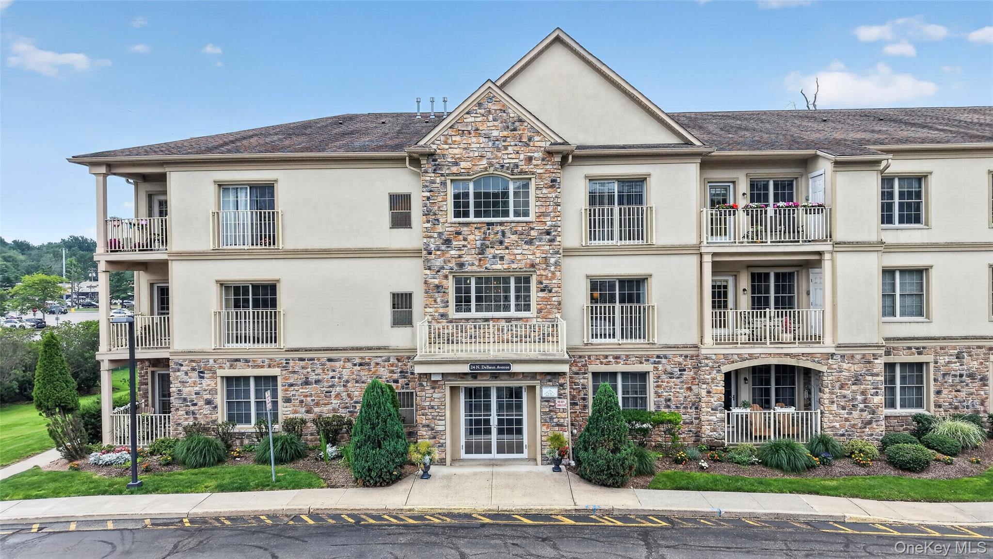 24 N De Baun Avenue, Unit 305
