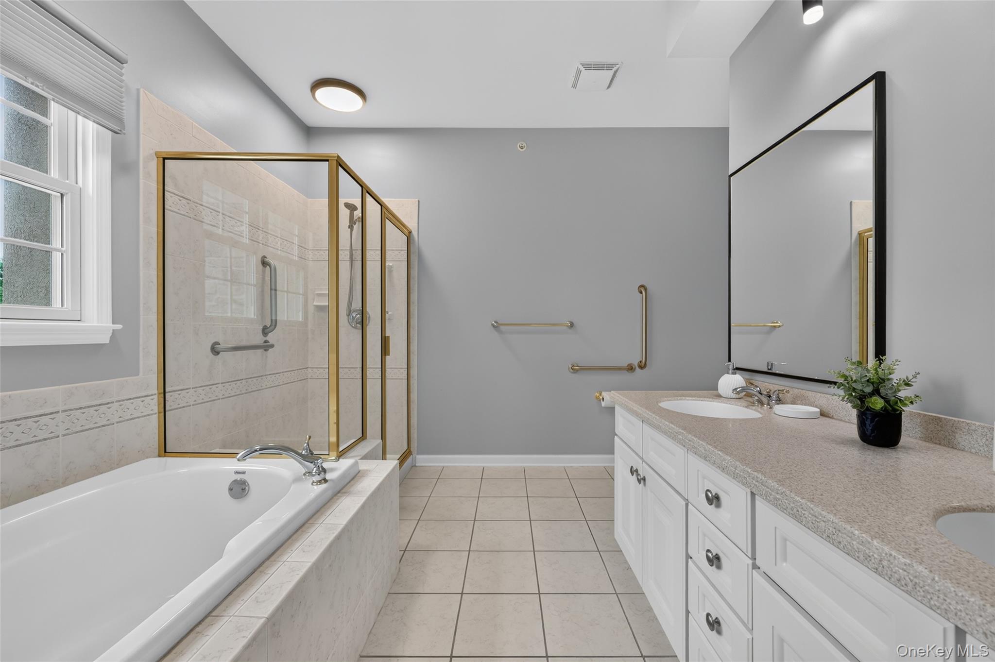 24 N De Baun Avenue, Unit 305 photo 17