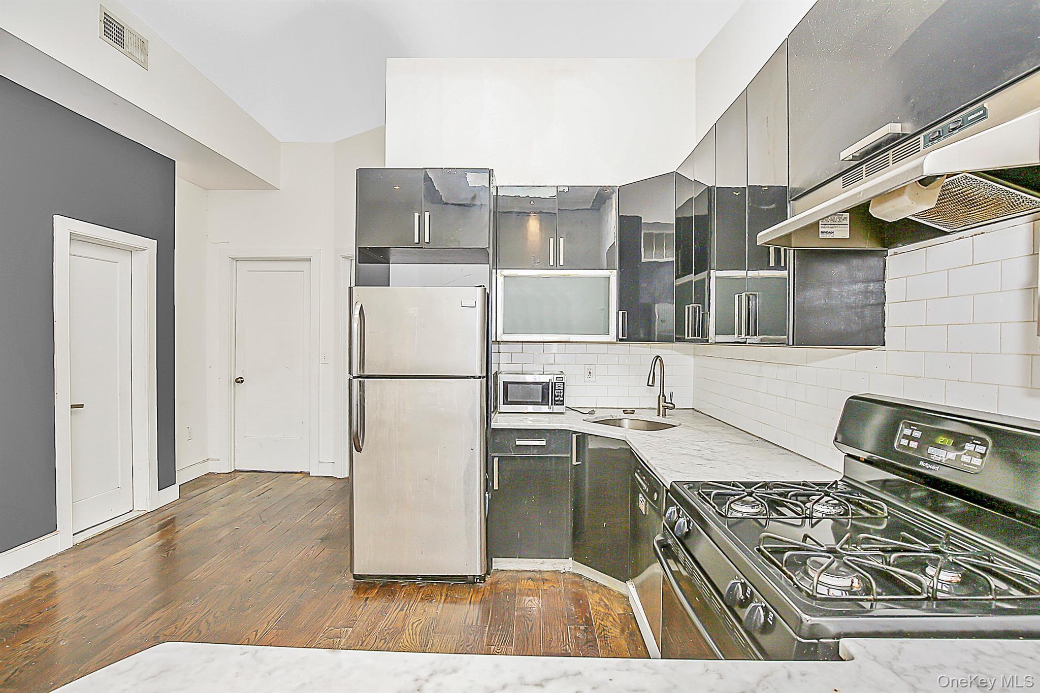 99 Eldert Street – For Sale photo 9