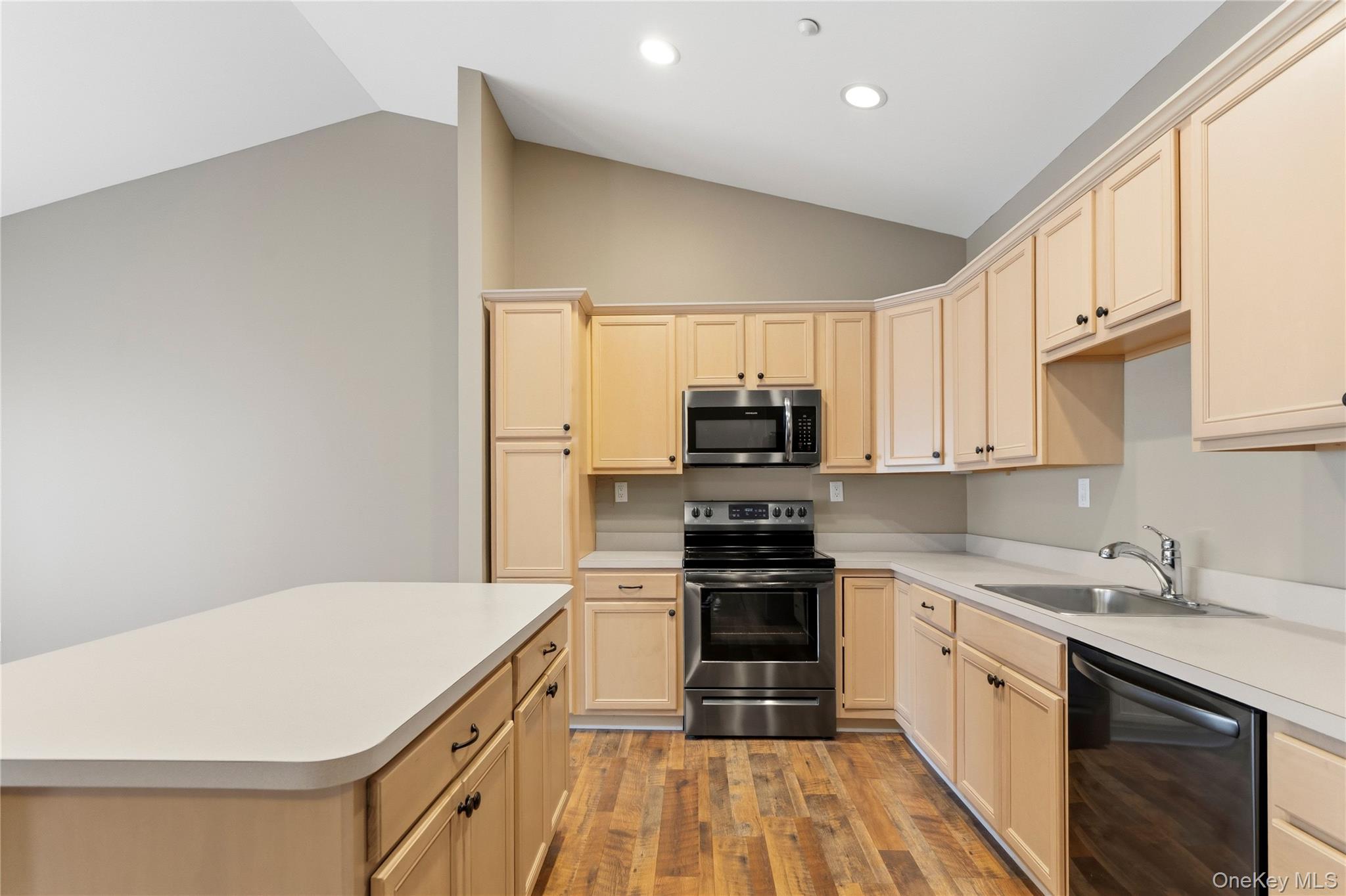 406 Narragansett Villas Drive – For Sale photo 10