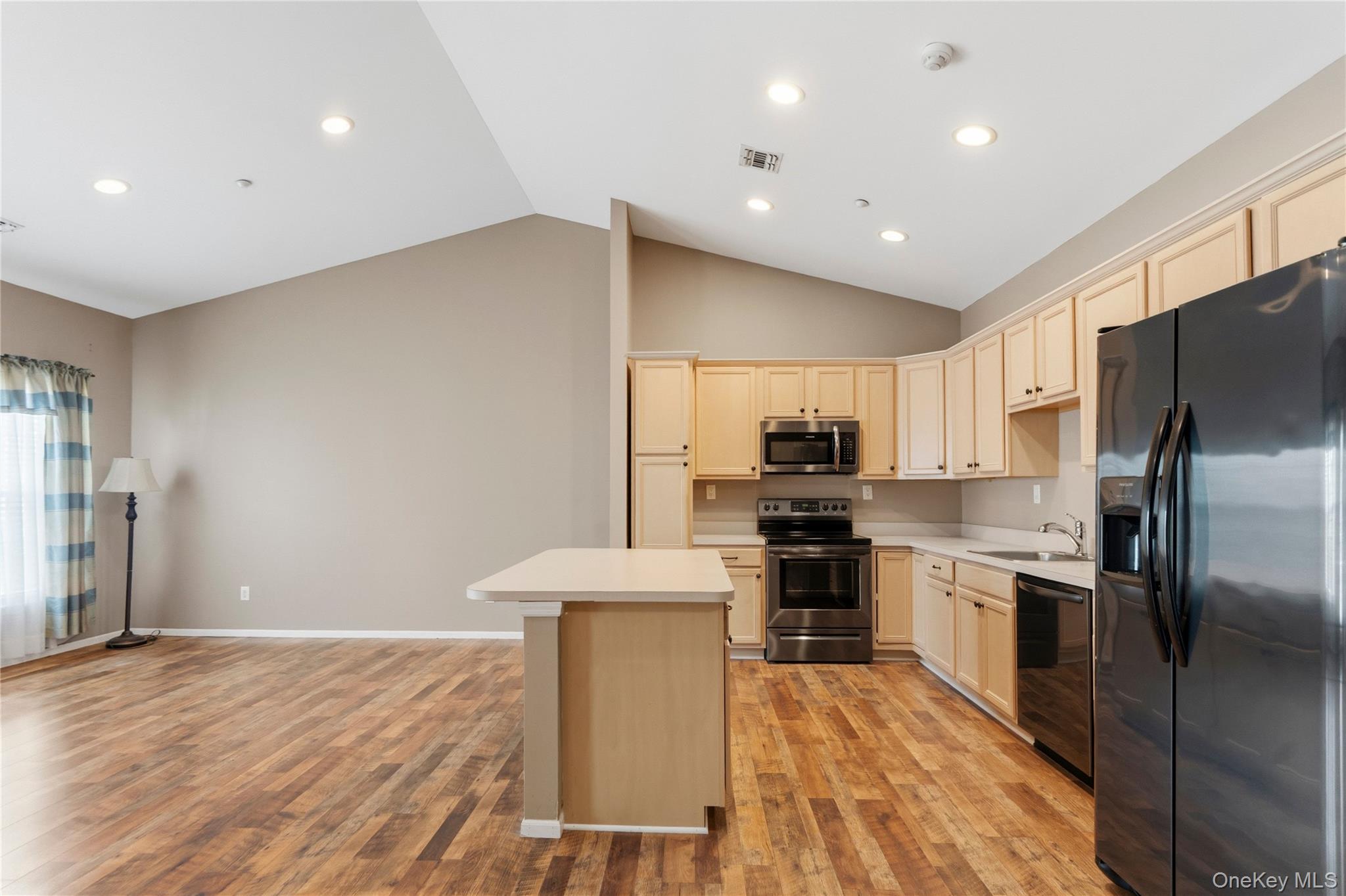 406 Narragansett Villas Drive – For Sale photo 9