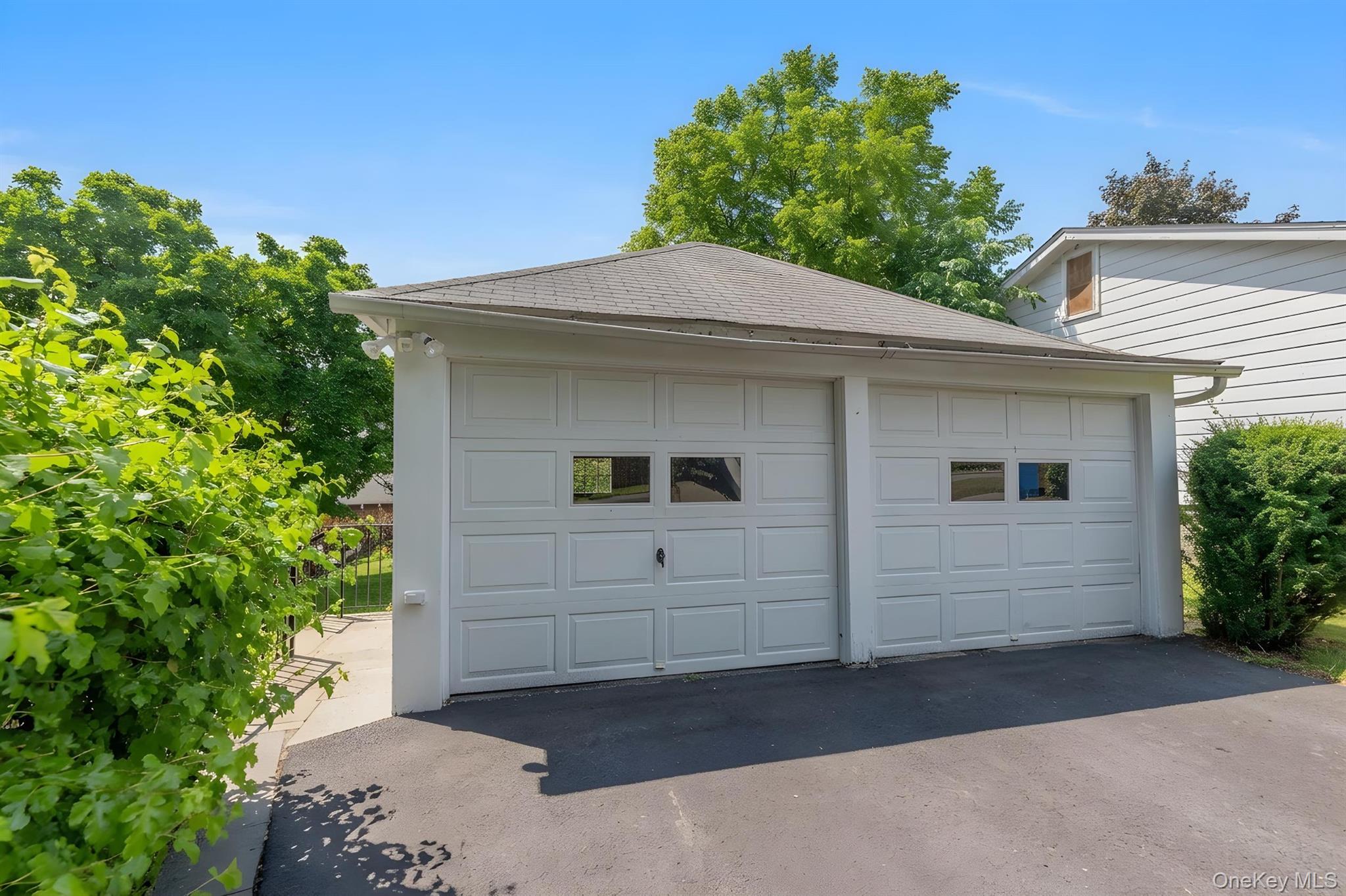 284 Clifton Avenue – For Sale photo 33