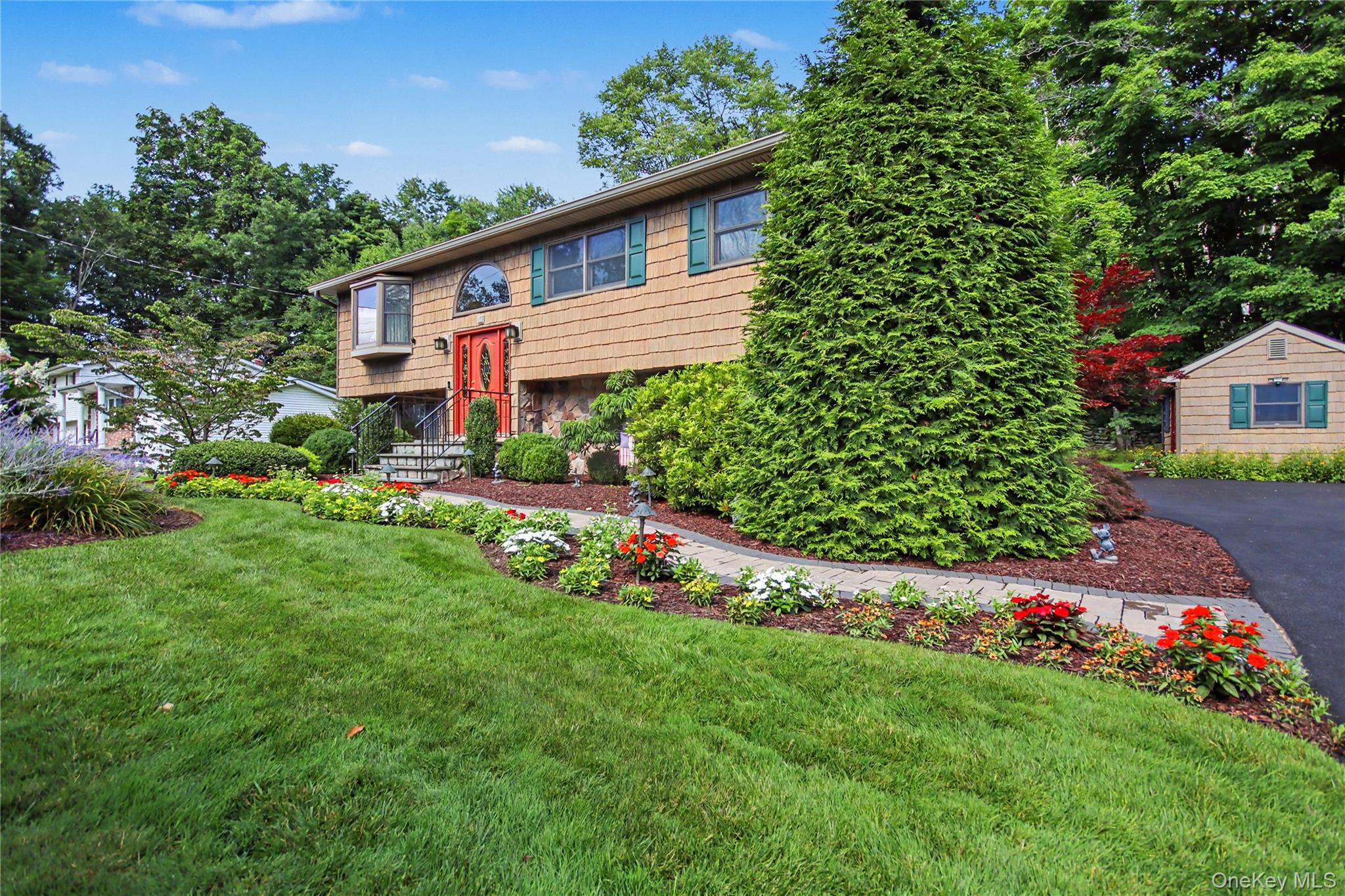 17 Scotsdale Road – For Sale photo 50