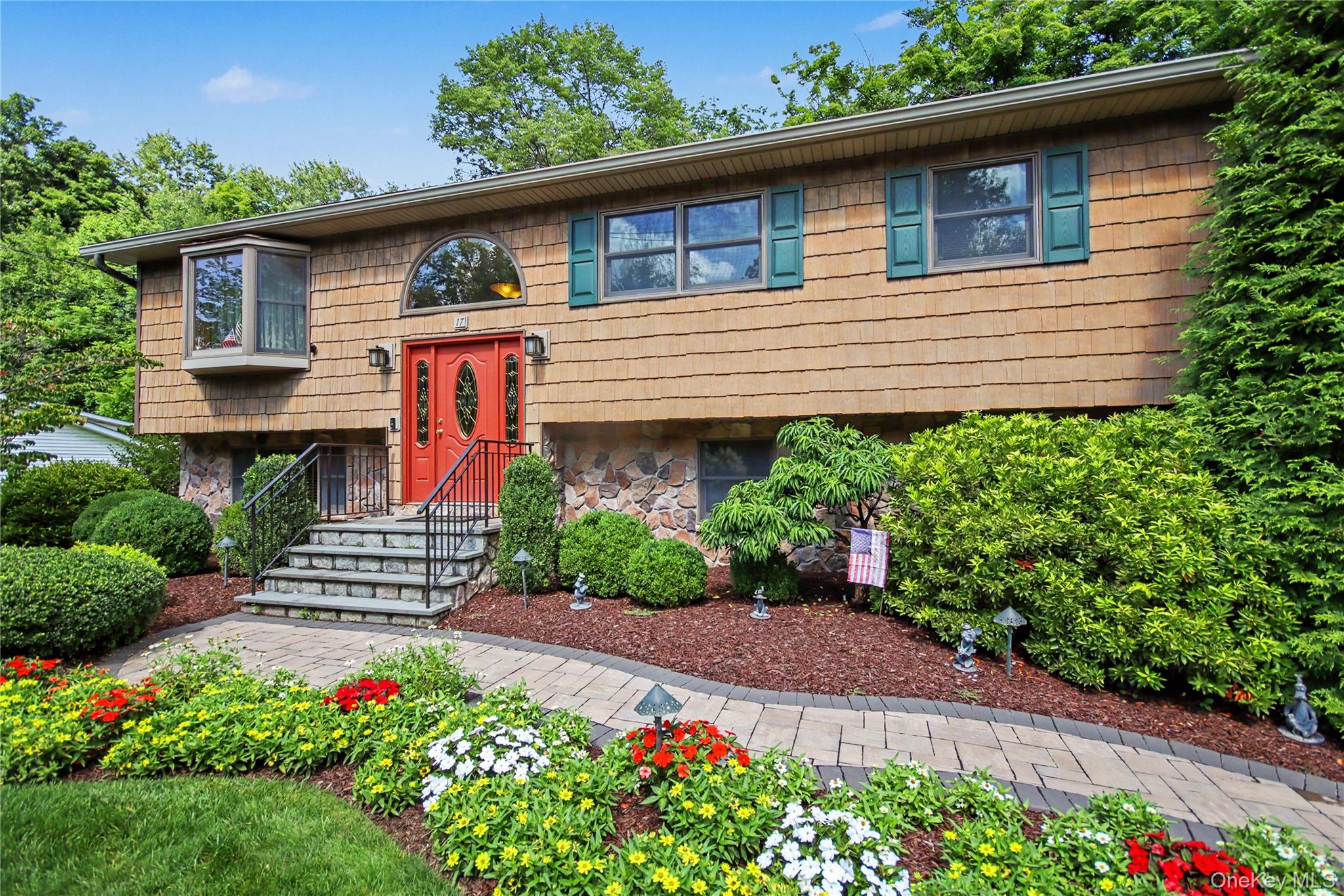 17 Scotsdale Road – For Sale