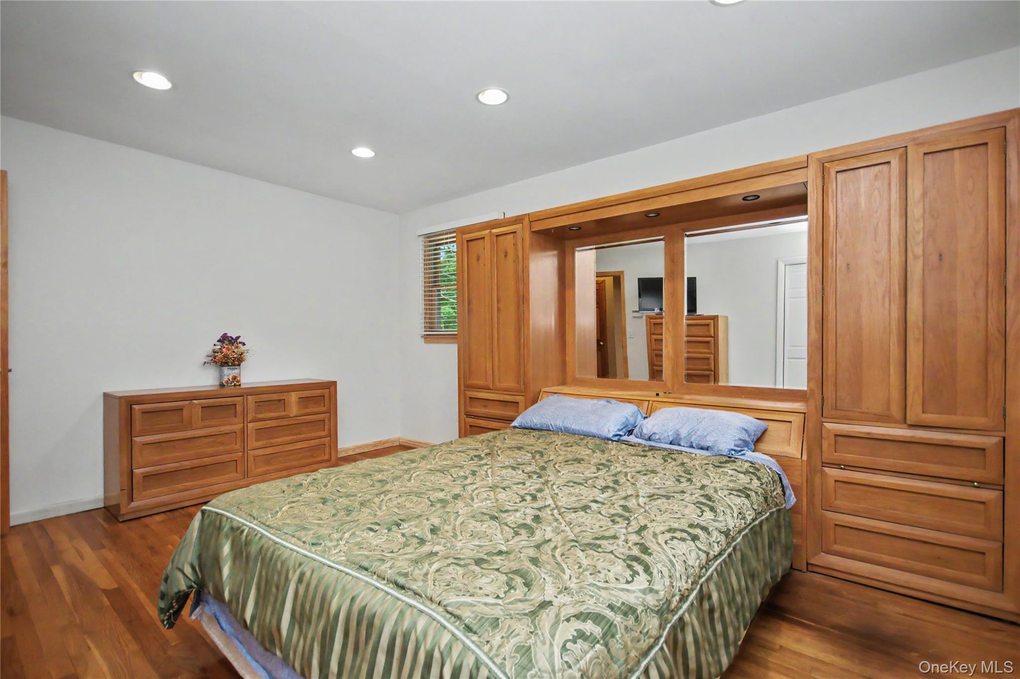 17 Scotsdale Road – For Sale photo 16