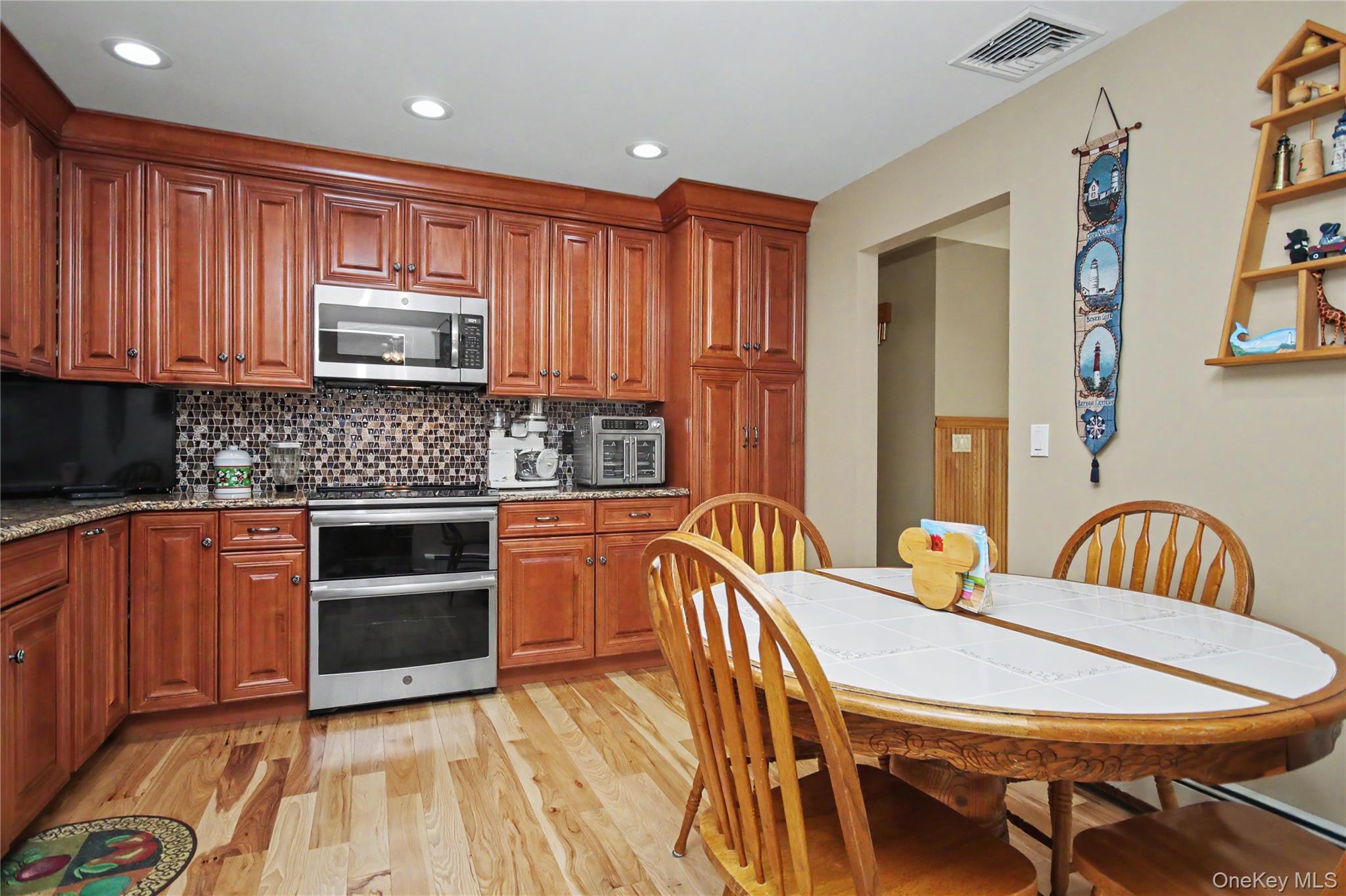 17 Scotsdale Road – For Sale photo 14