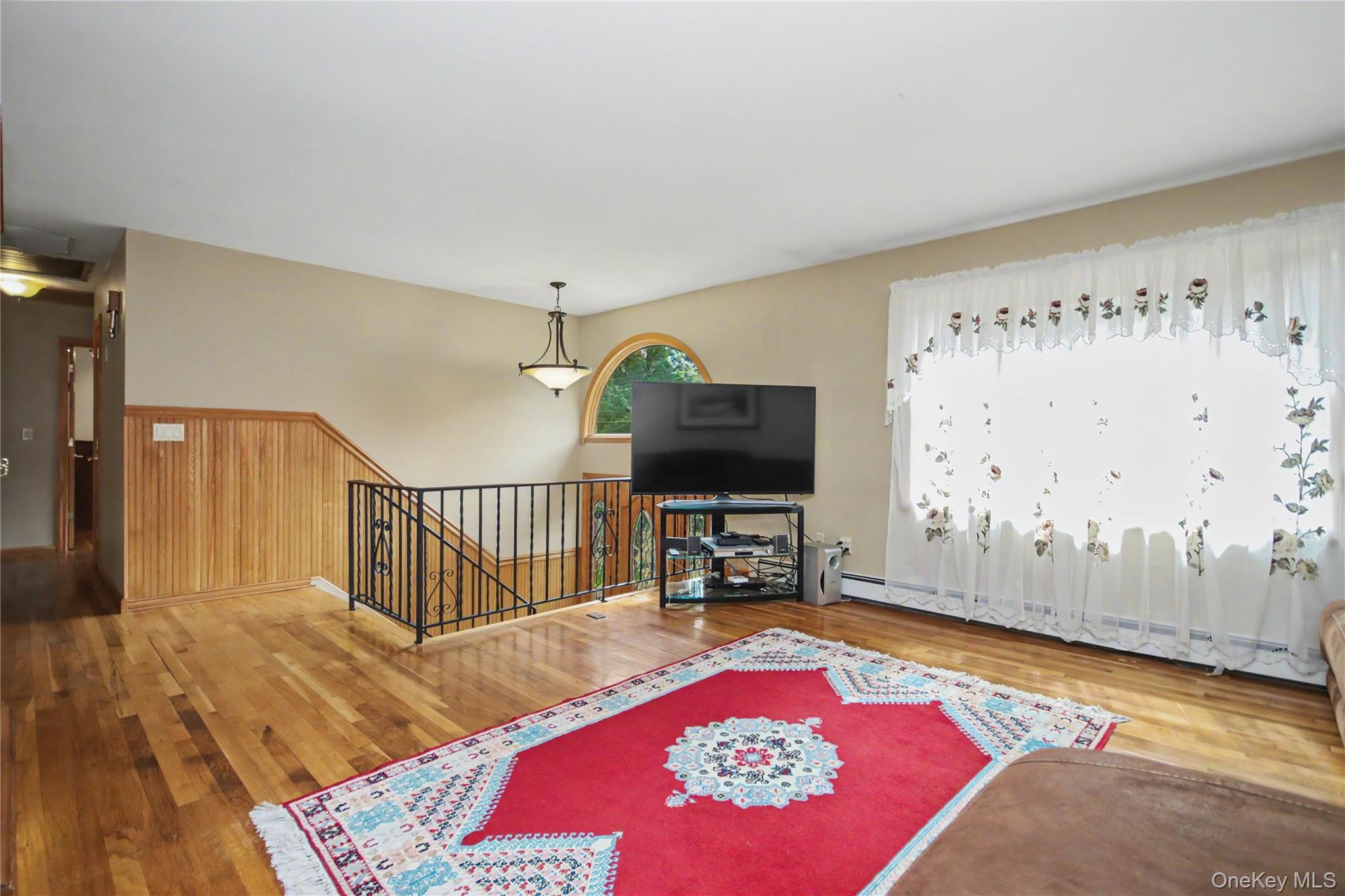 17 Scotsdale Road – For Sale photo 6