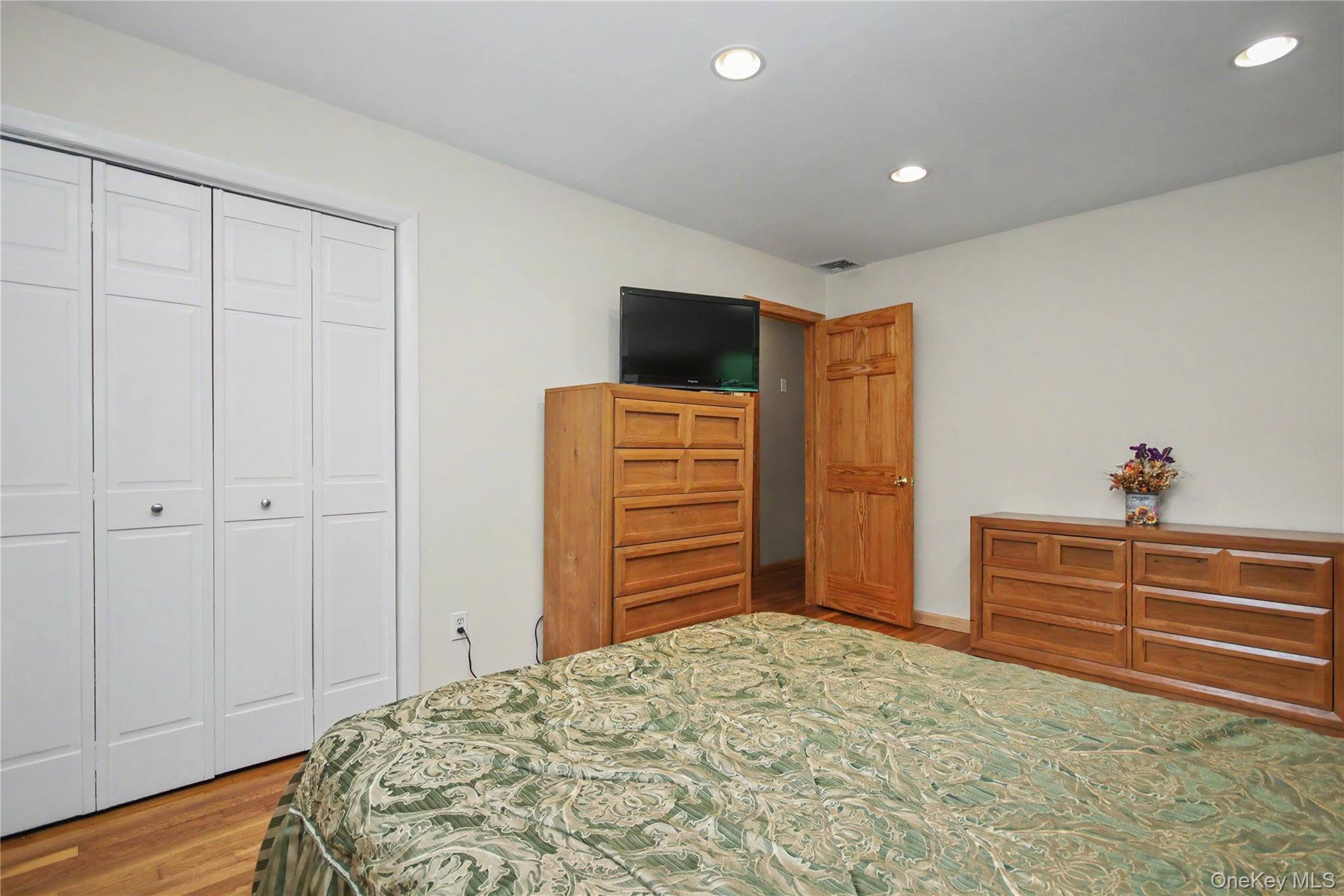 17 Scotsdale Road – For Sale photo 18