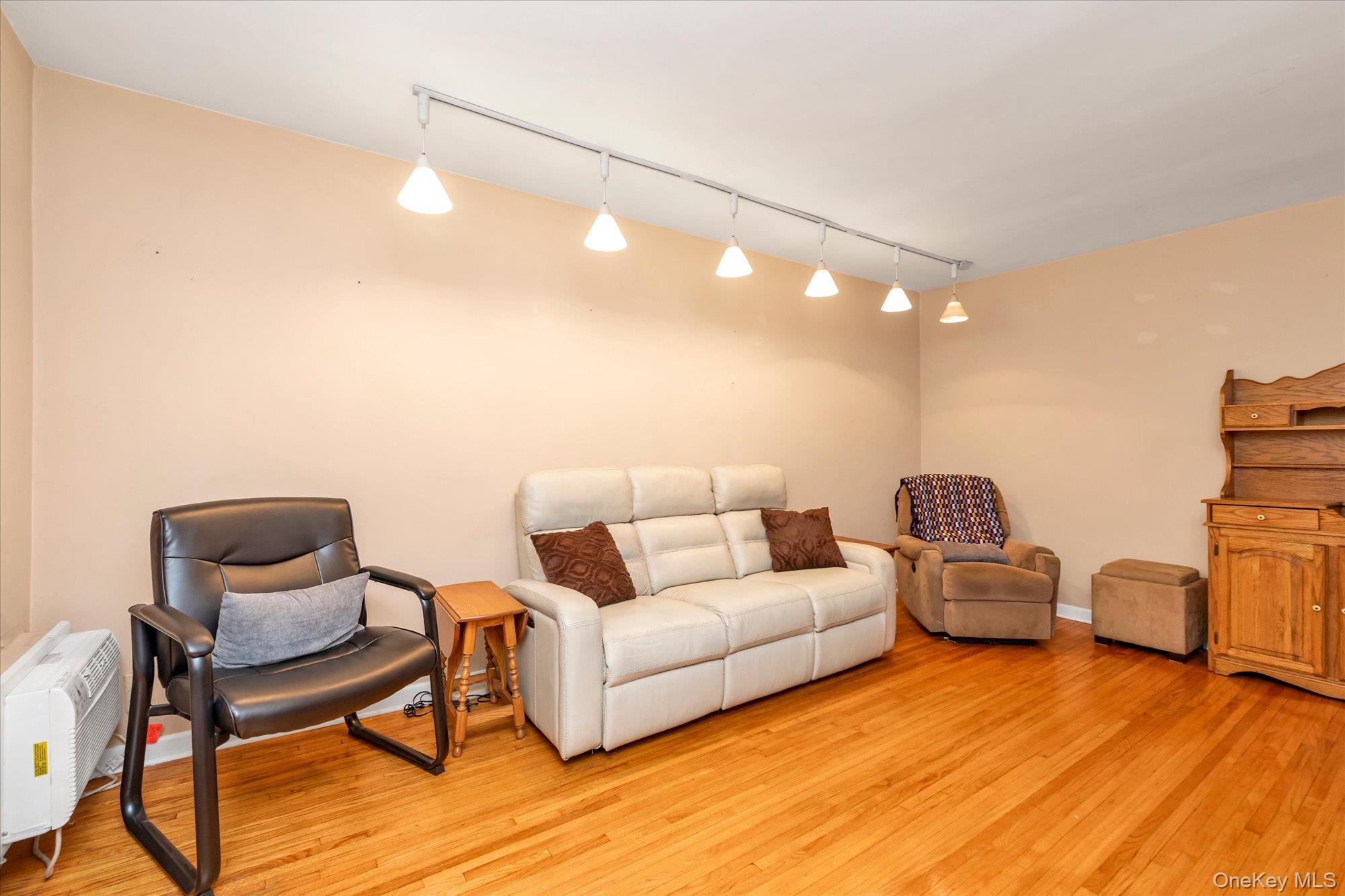 415 Merrick Road, Unit 1L photo 4