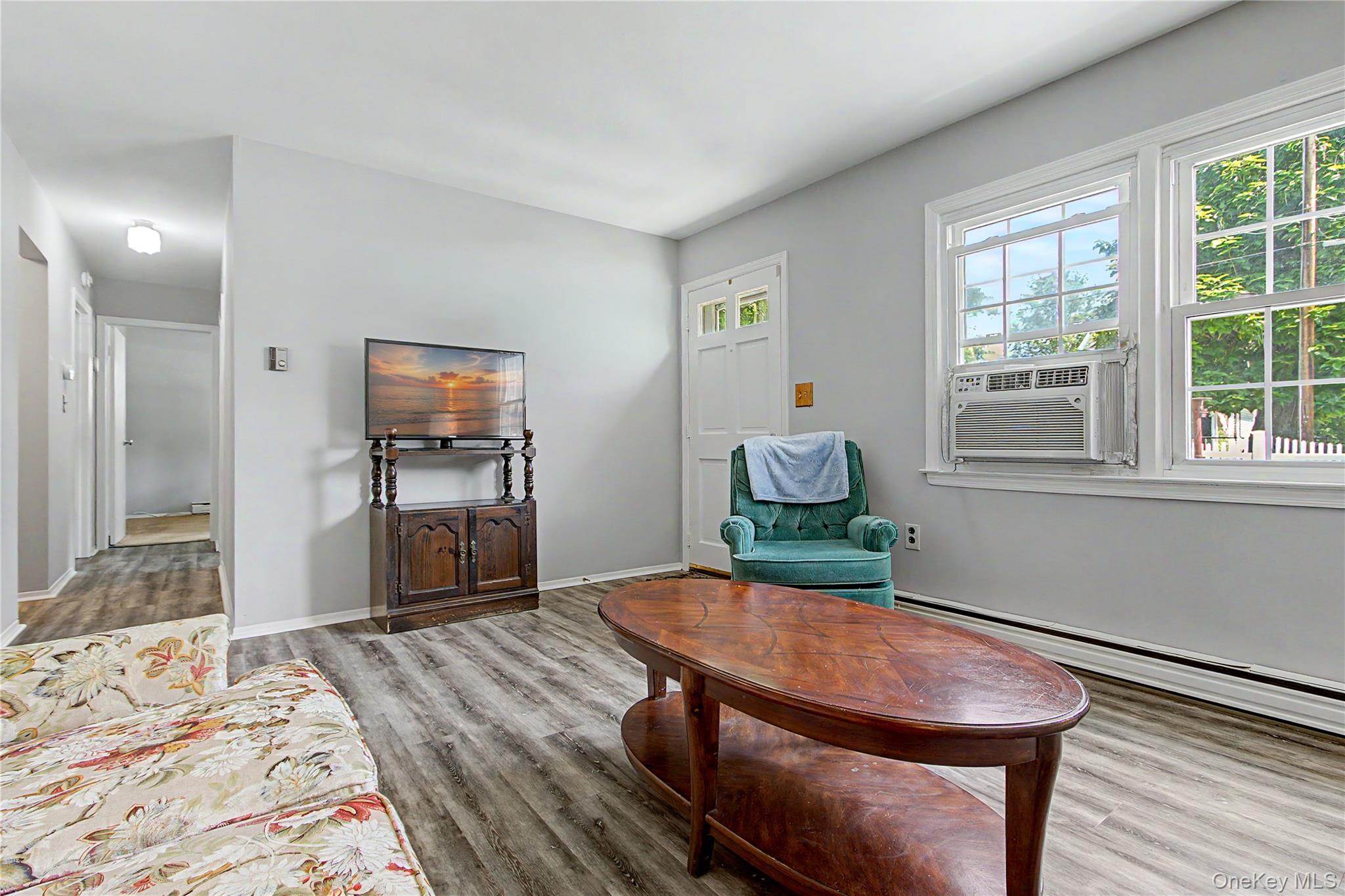 38 Seely Street – For Sale photo 6