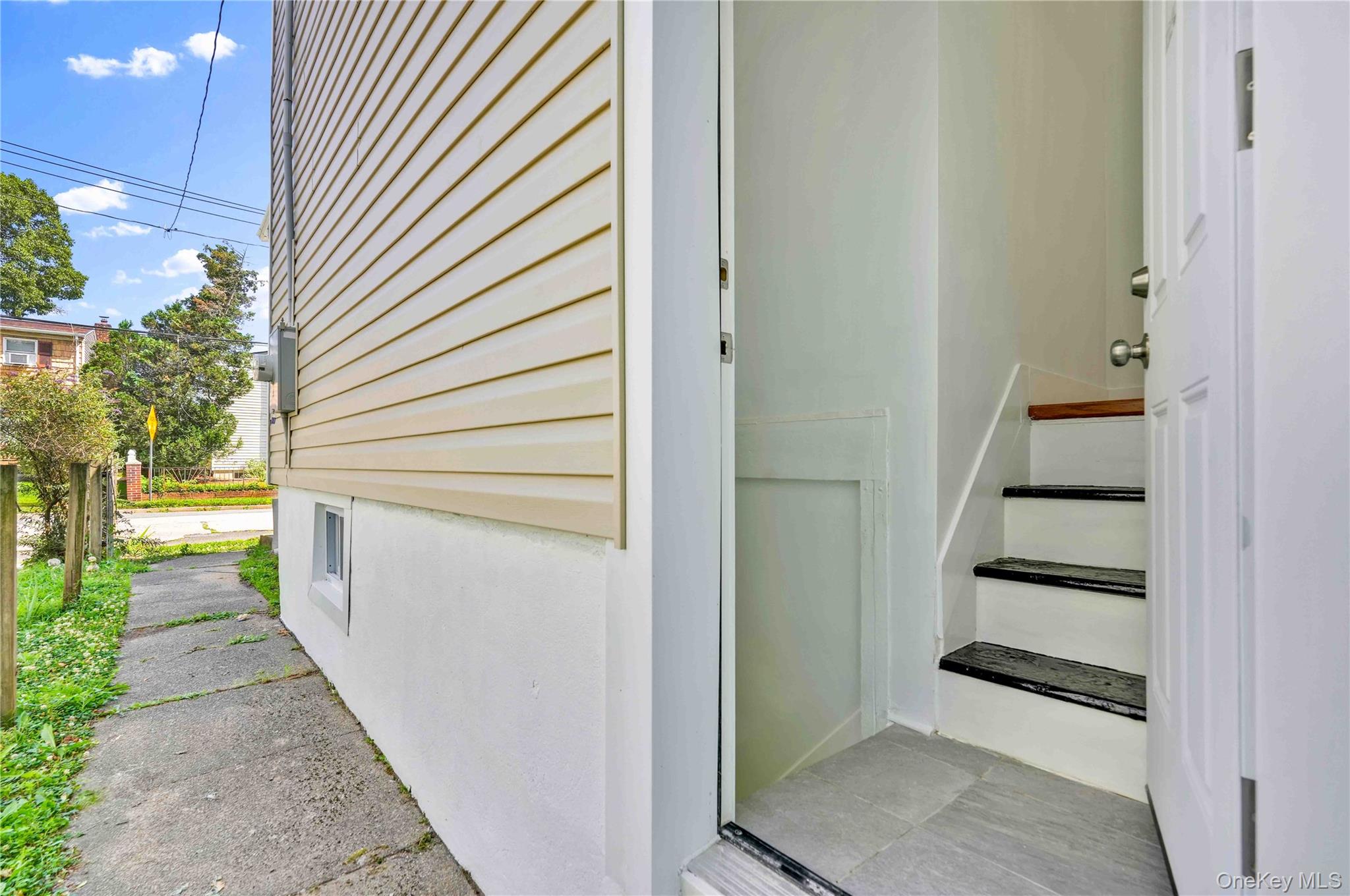 42 Satterie Avenue – For Sale photo 39