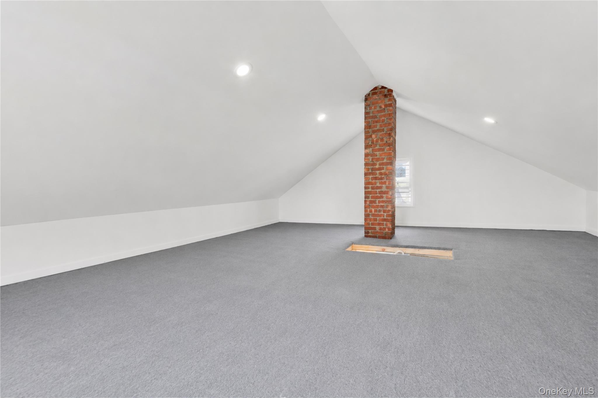 42 Satterie Avenue – For Sale photo 32