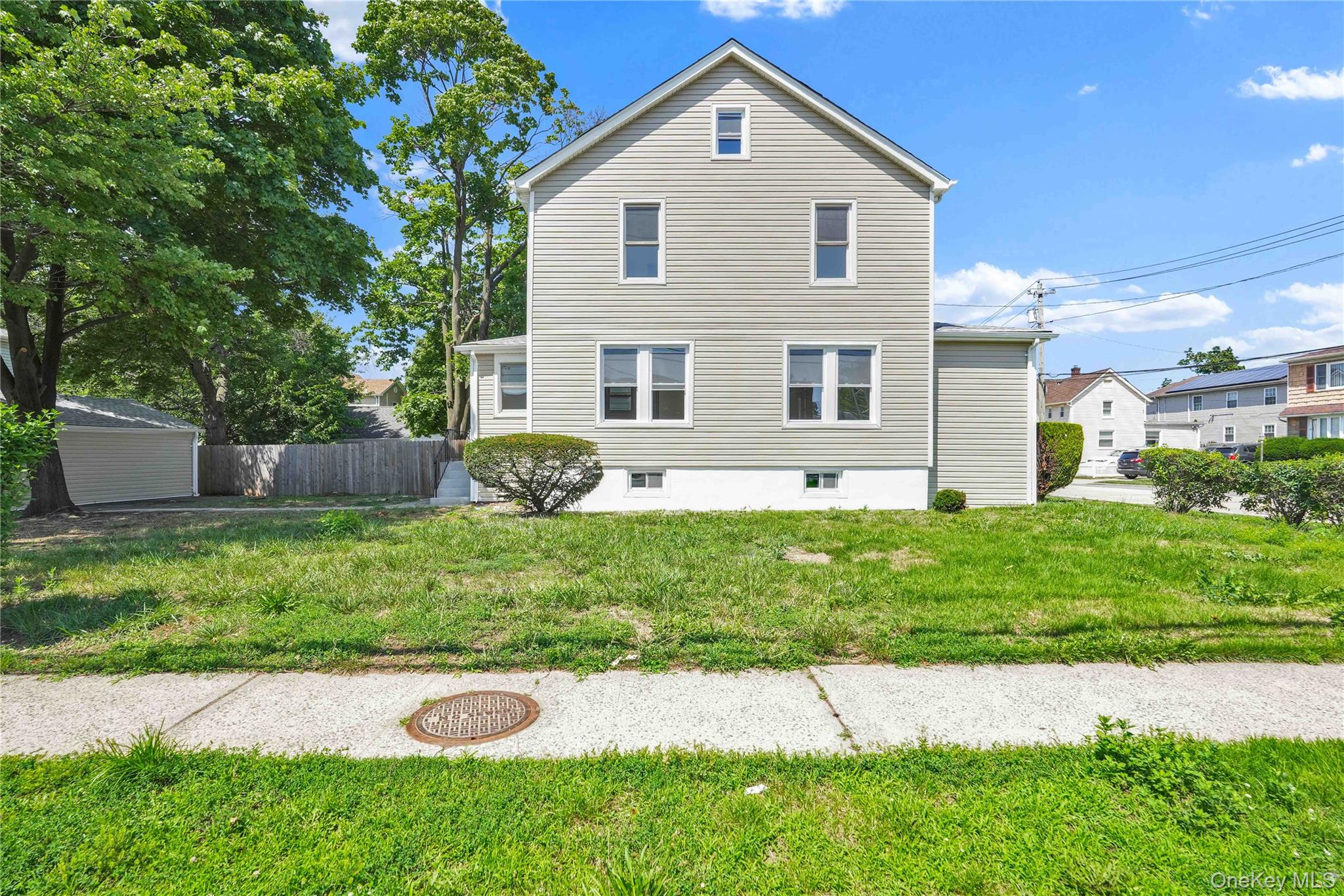 42 Satterie Avenue – For Sale photo 44