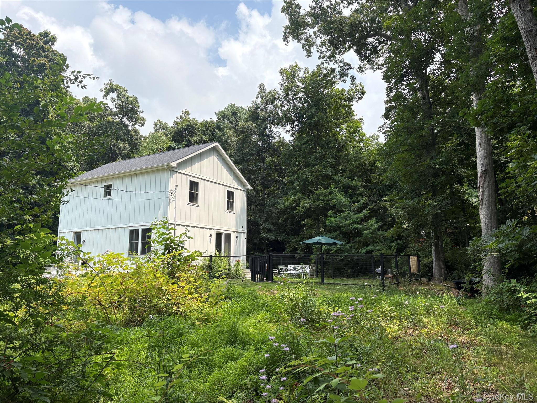 13595 Soundview Avenue – For Rent