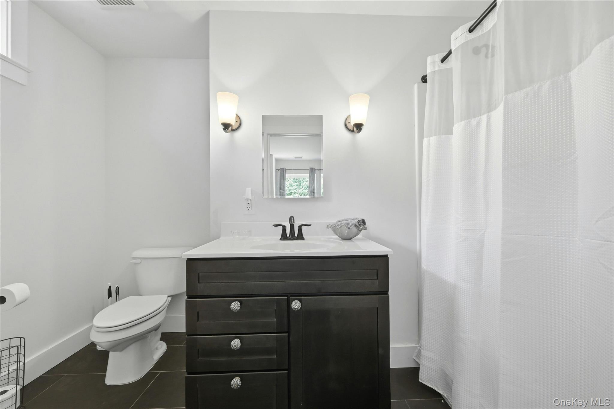 13595 Soundview Avenue – For Rent photo 16