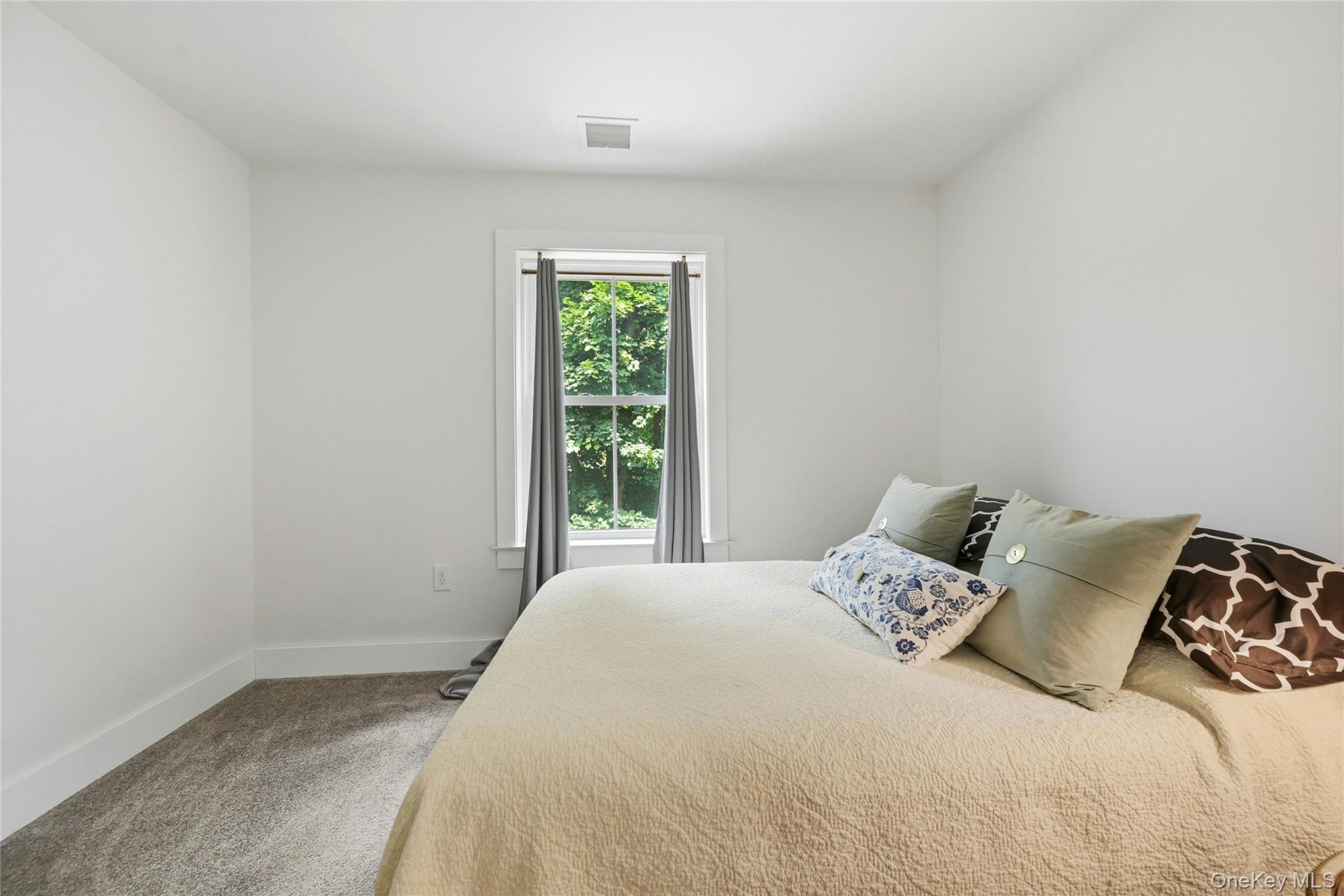 13595 Soundview Avenue – For Rent photo 15