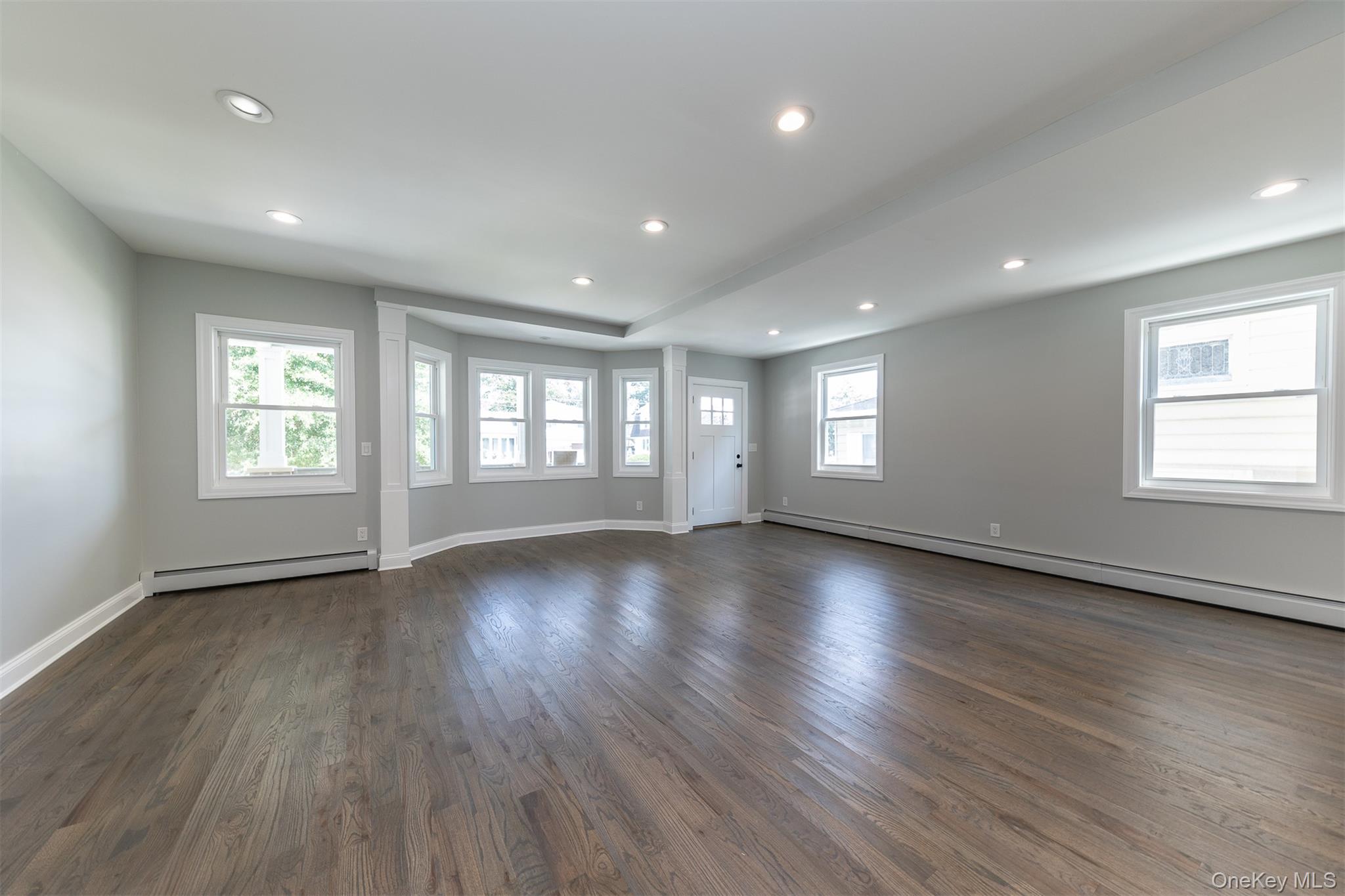 57 Earle Ave, Unit 1st Floor photo 5