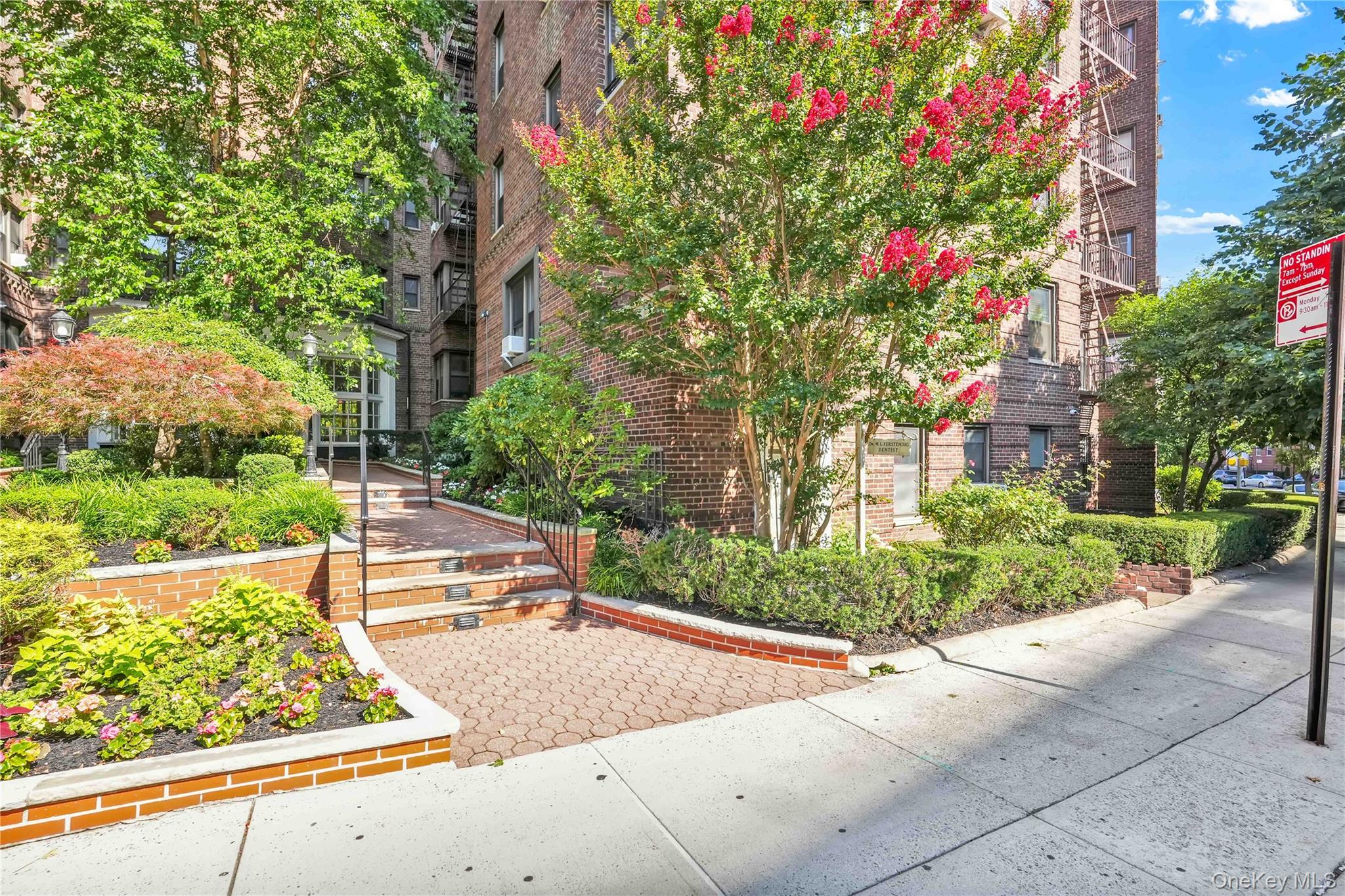 6940 Yellowstone Boulevard, Unit 9 & 10 photo 2