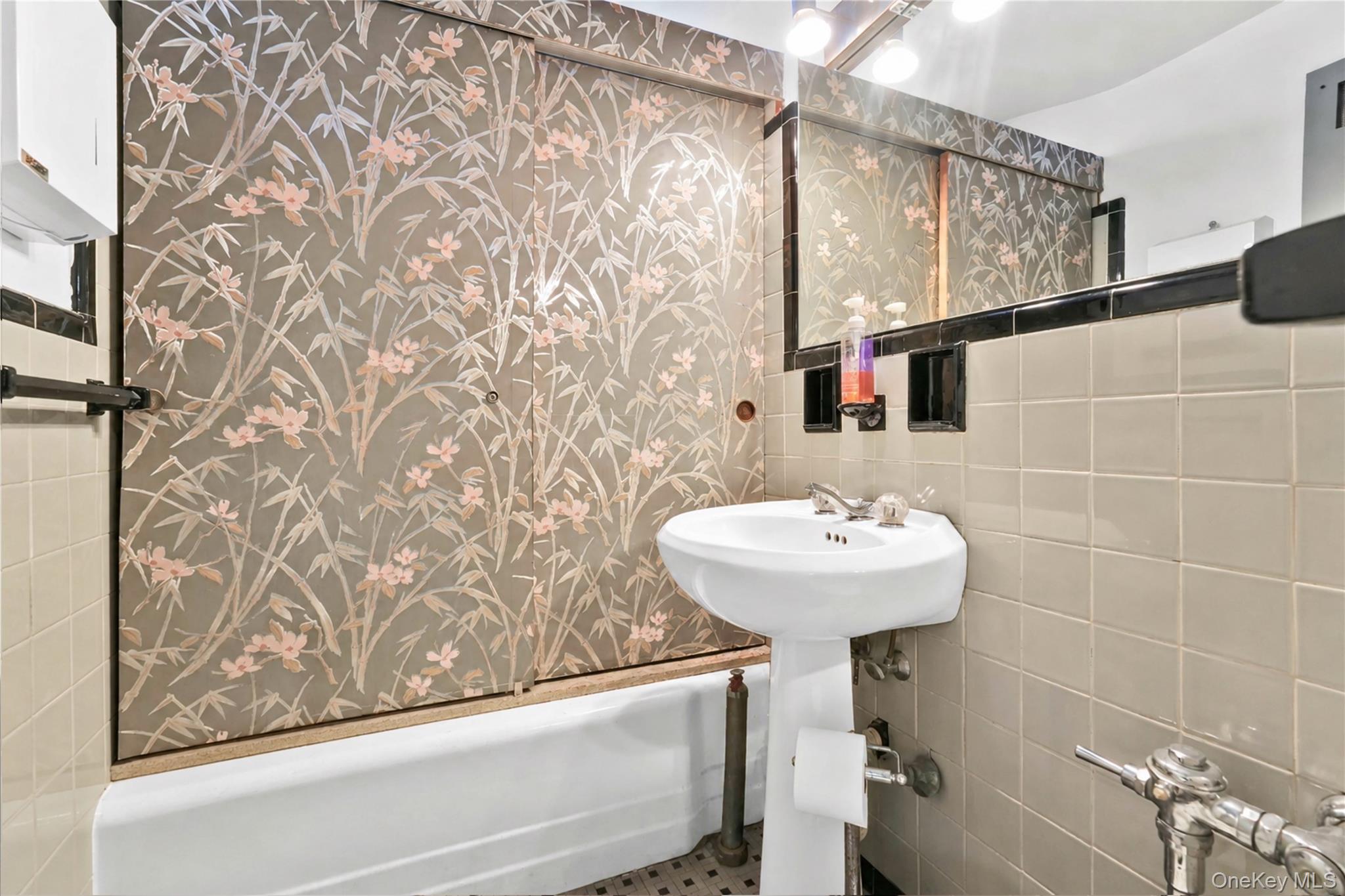 6940 Yellowstone Boulevard, Unit 9 & 10 photo 10