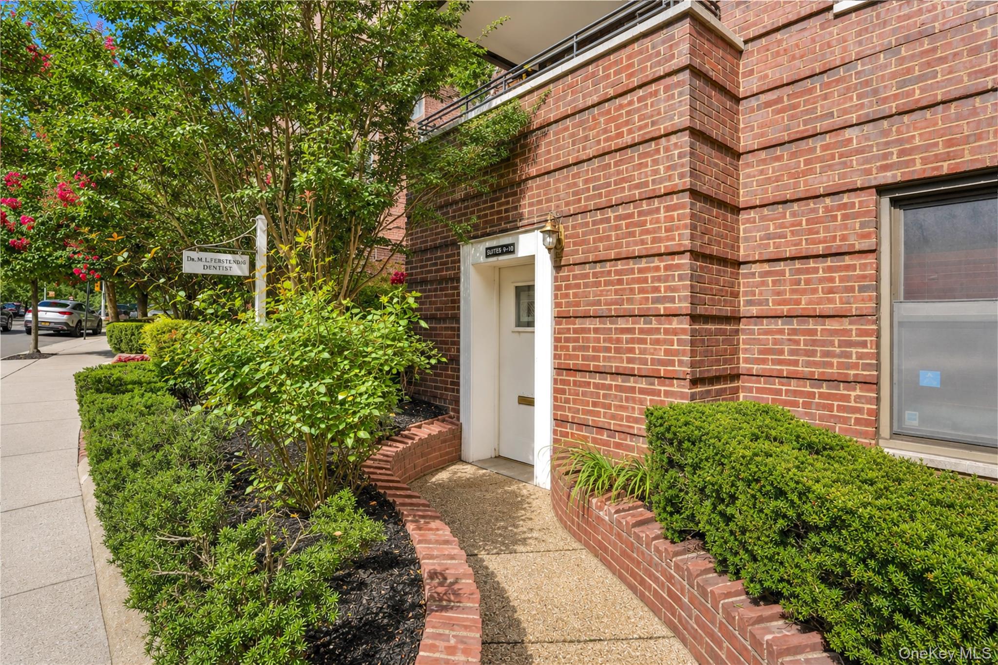 6940 Yellowstone Boulevard, Unit 9 & 10