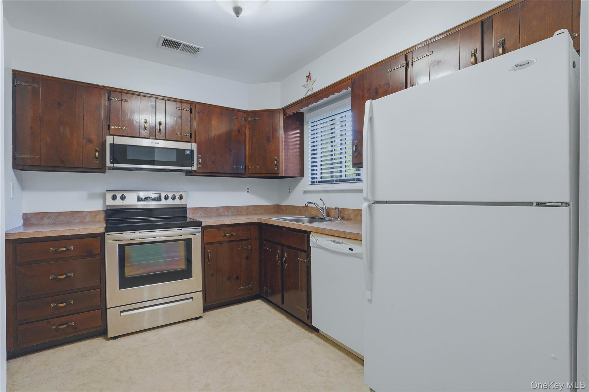267 Village Court – For Sale photo 11