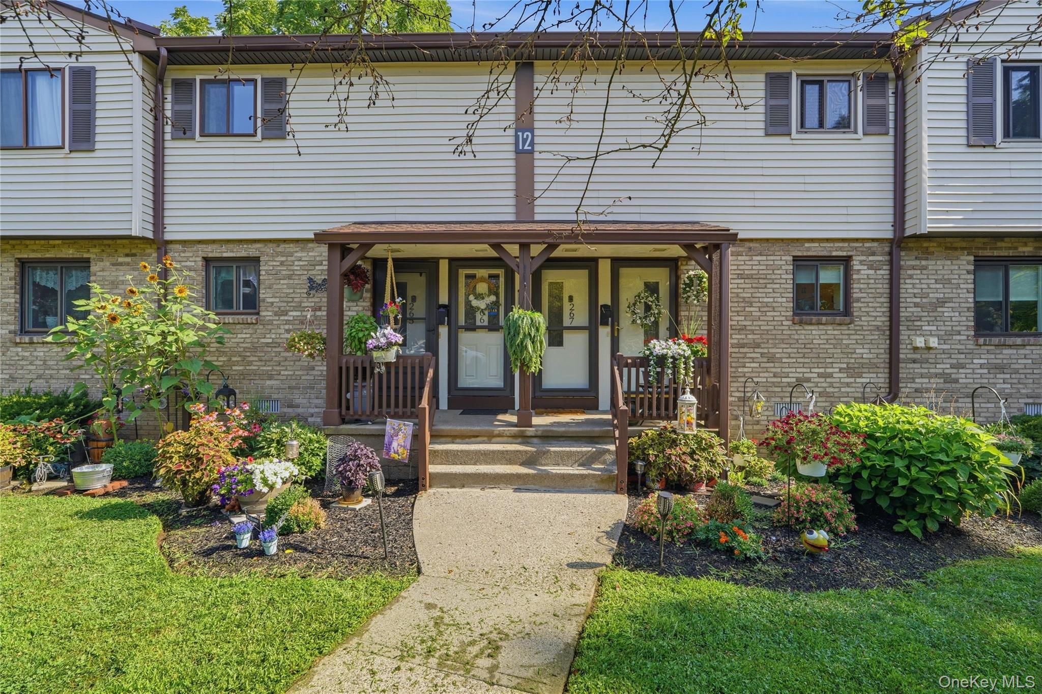 267 Village Court – For Sale